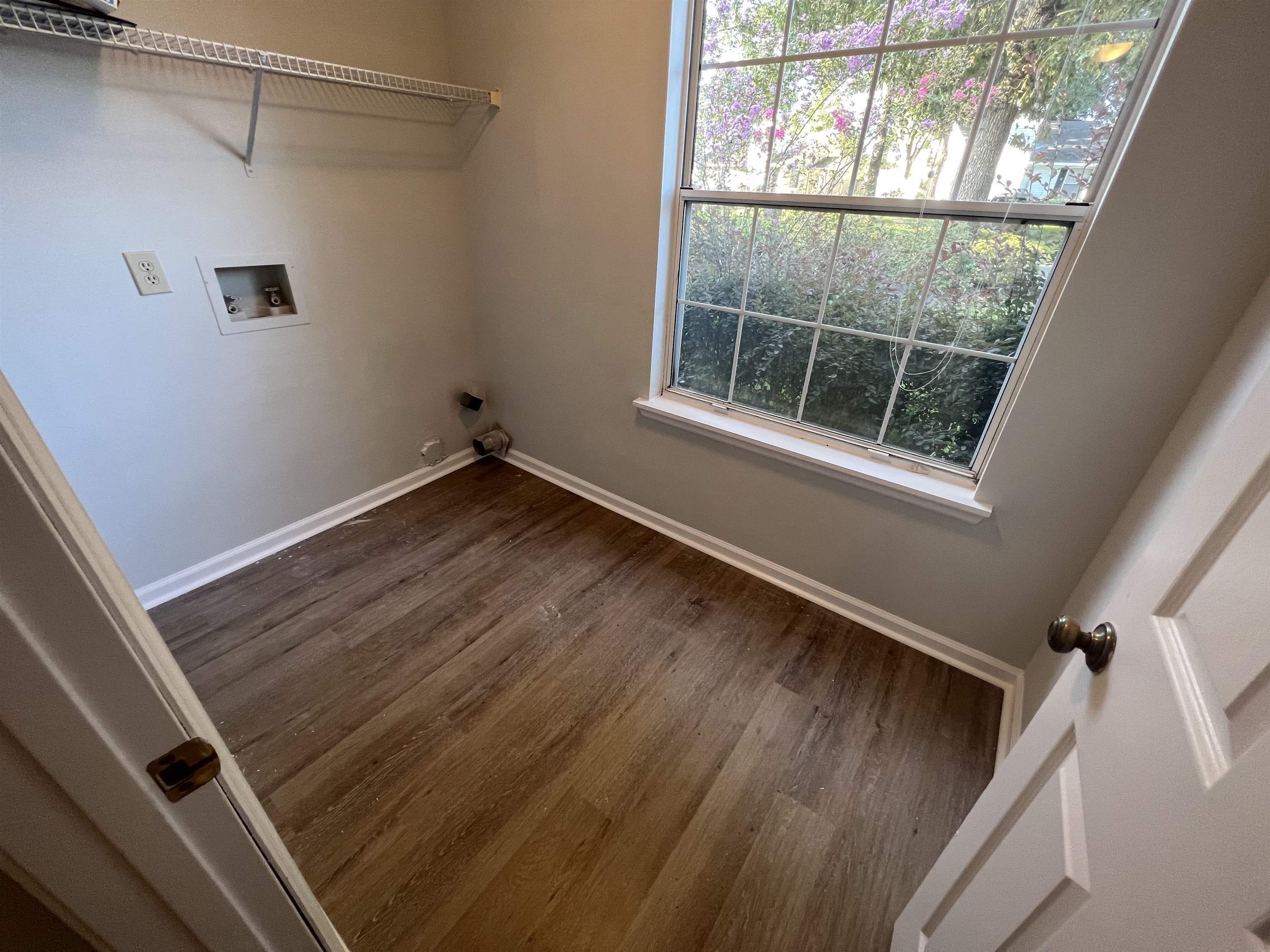 341 Somerset Drive Property Photo 8