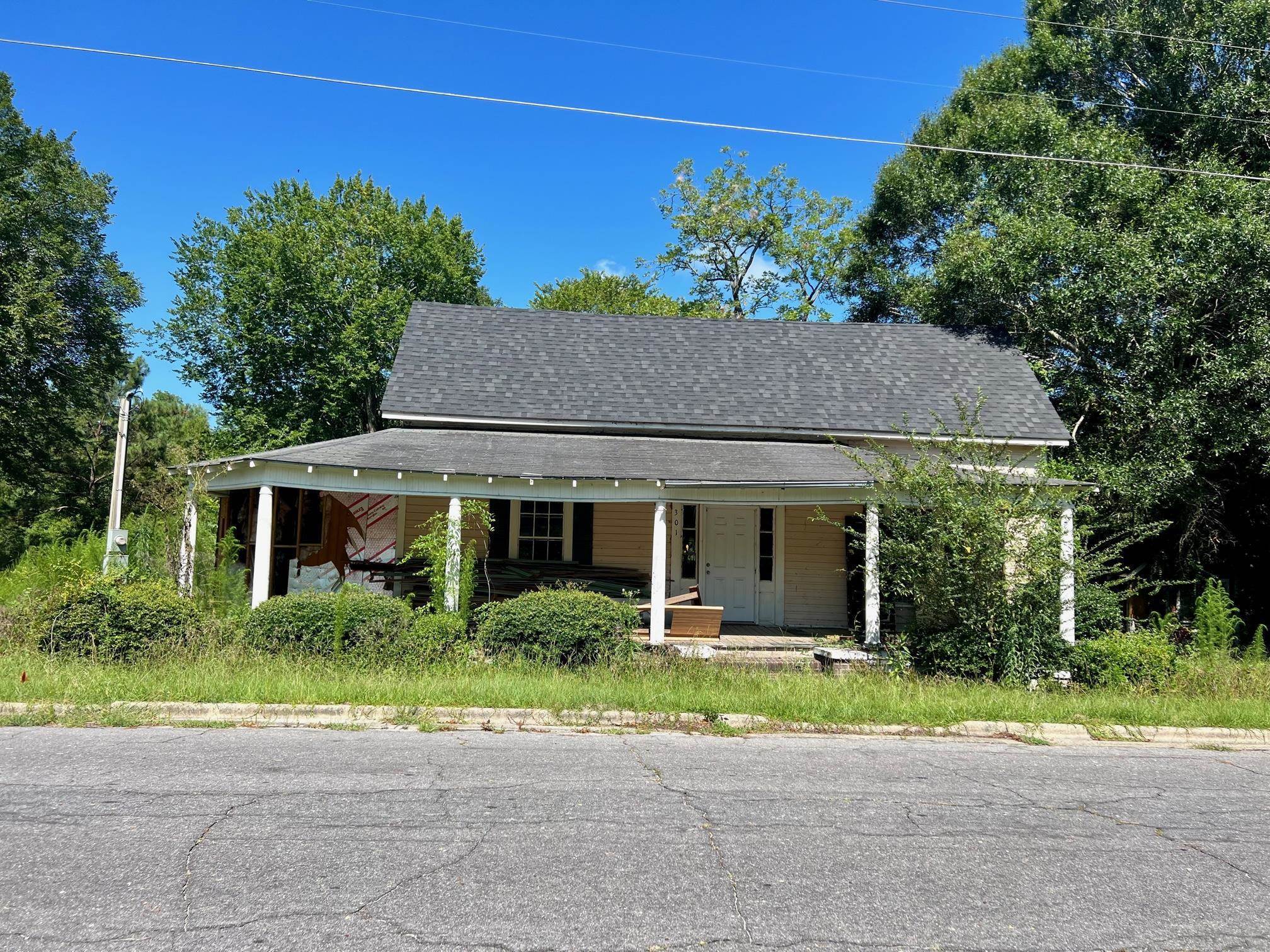 301 James Street Property Photo