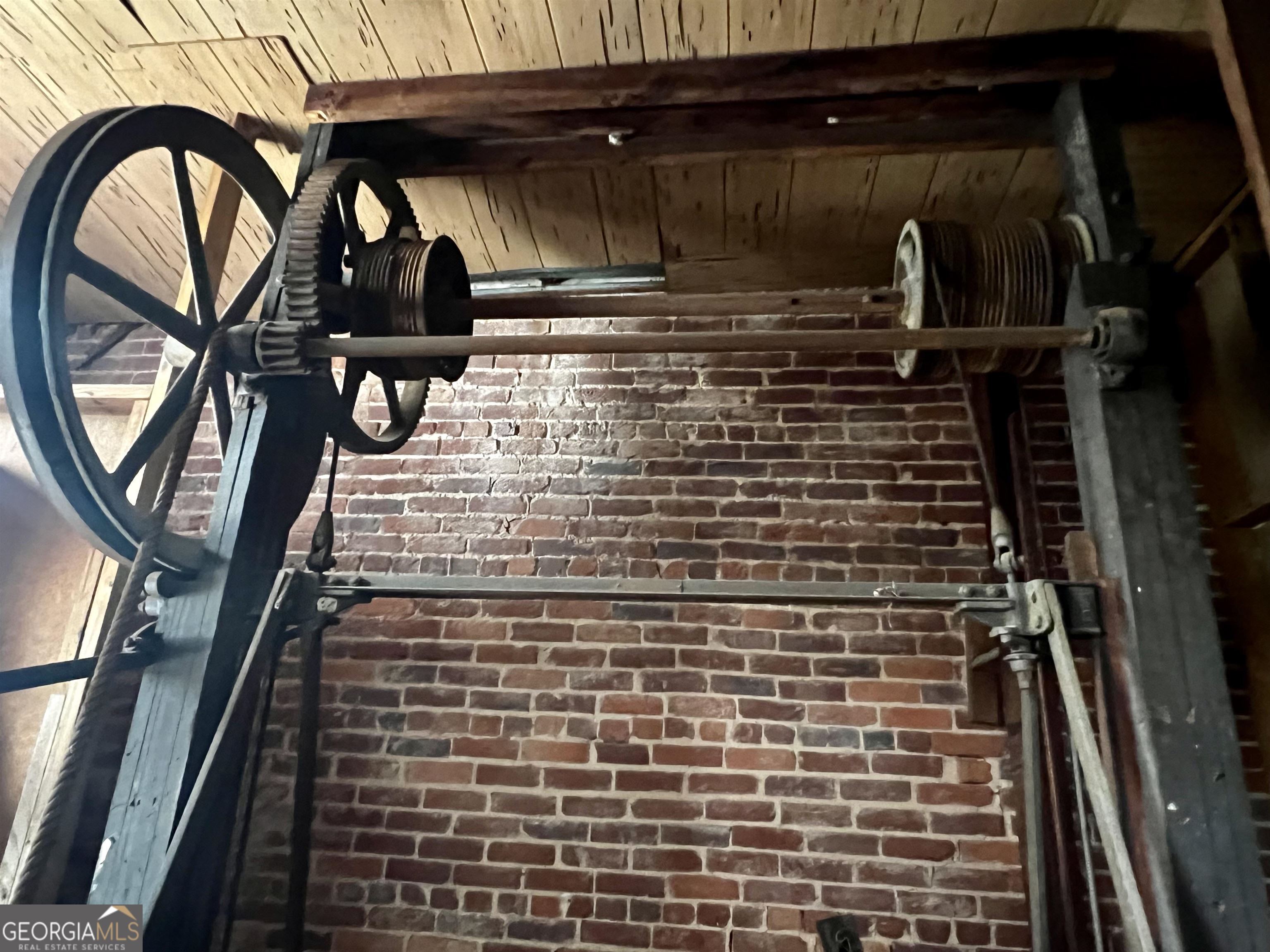140 Montgomery Property Photo 13