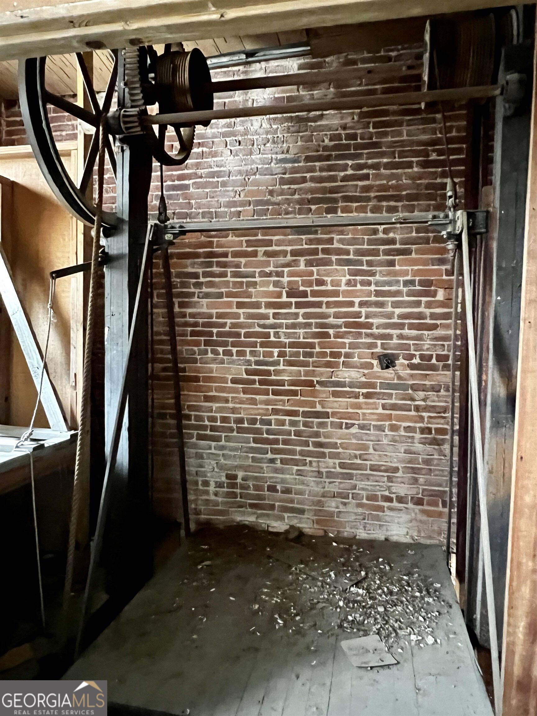 140 Montgomery Property Photo 14