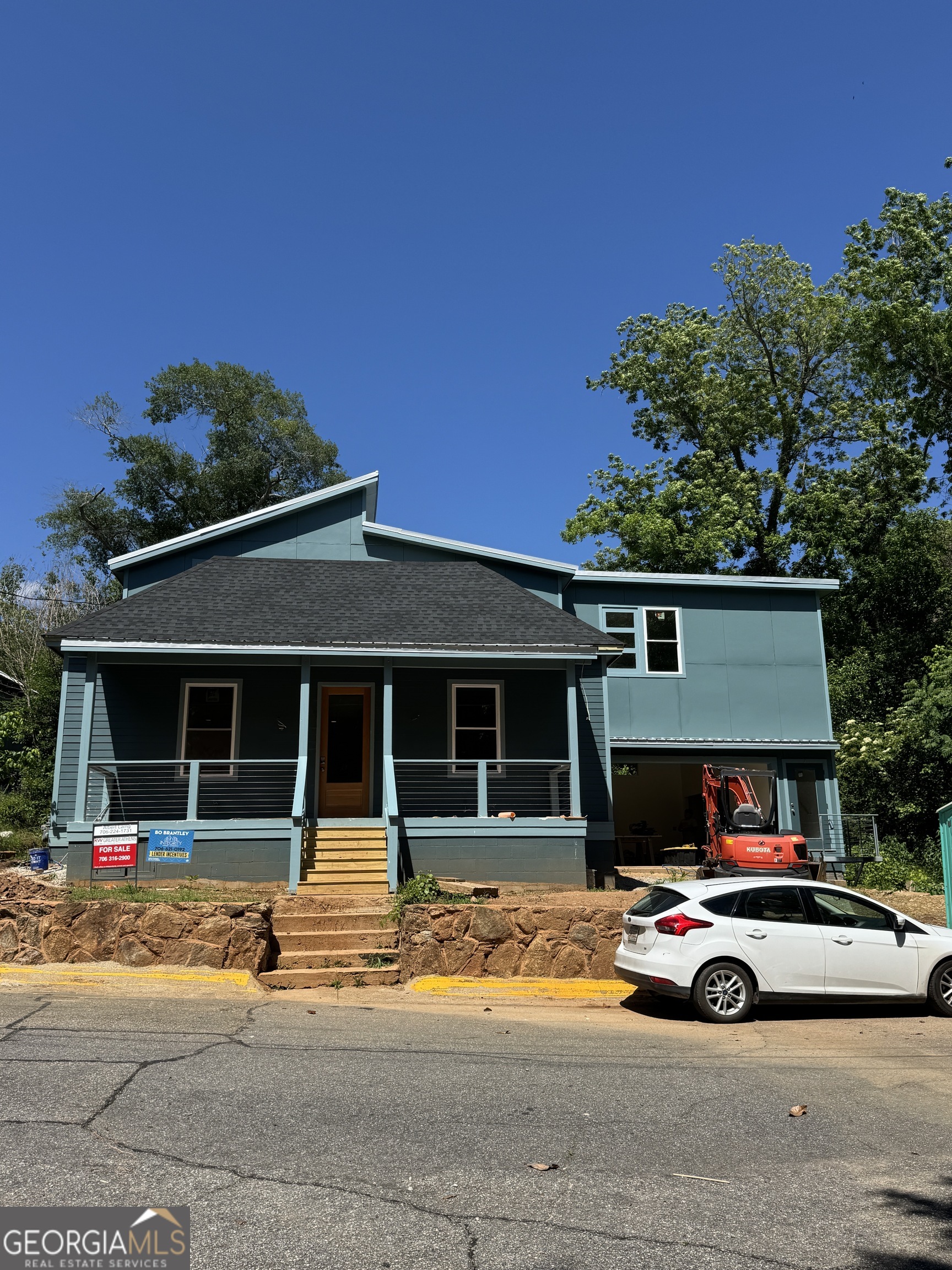 198 Flint Street Property Photo 2
