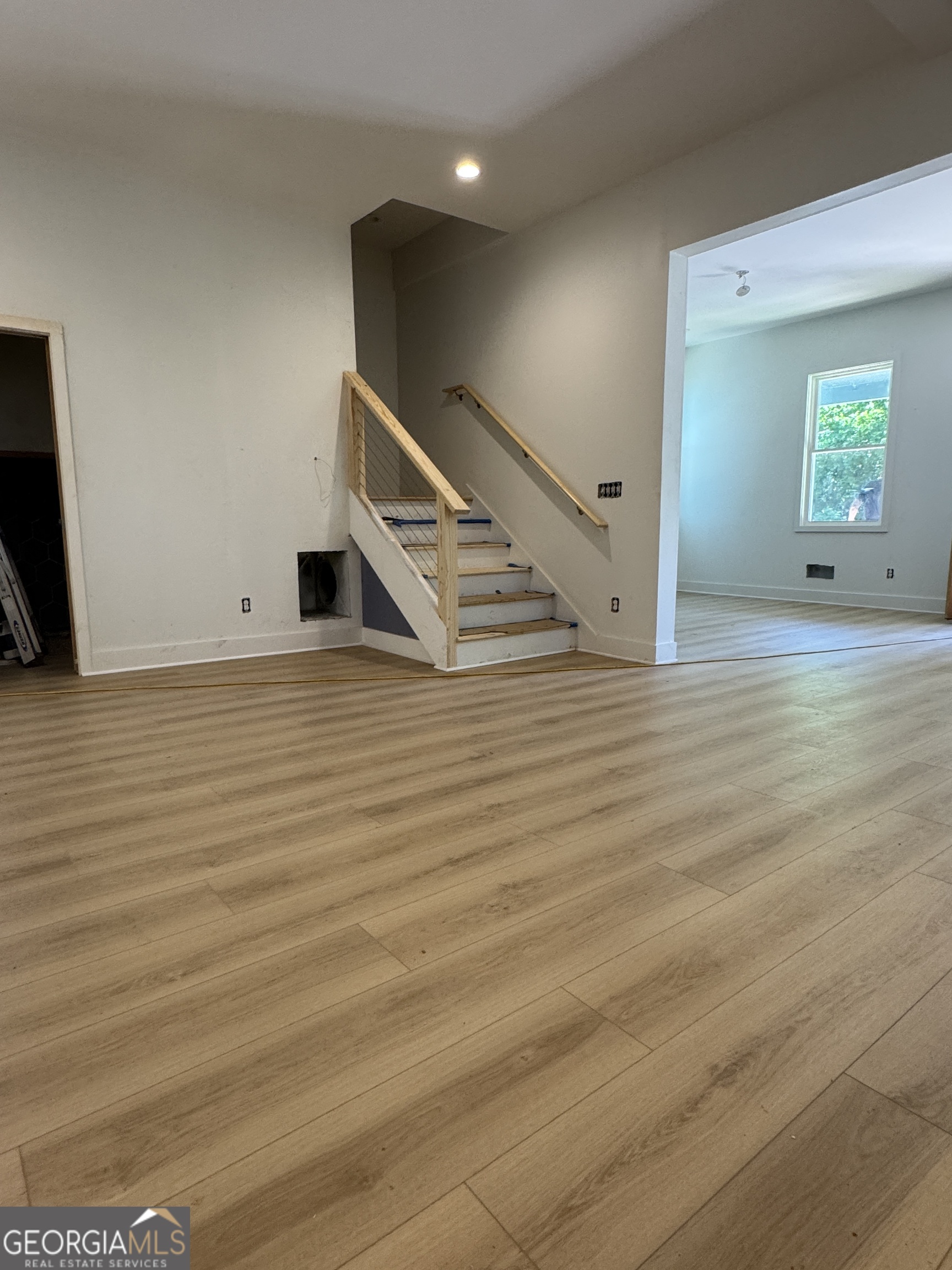 198 Flint Street Property Photo 7