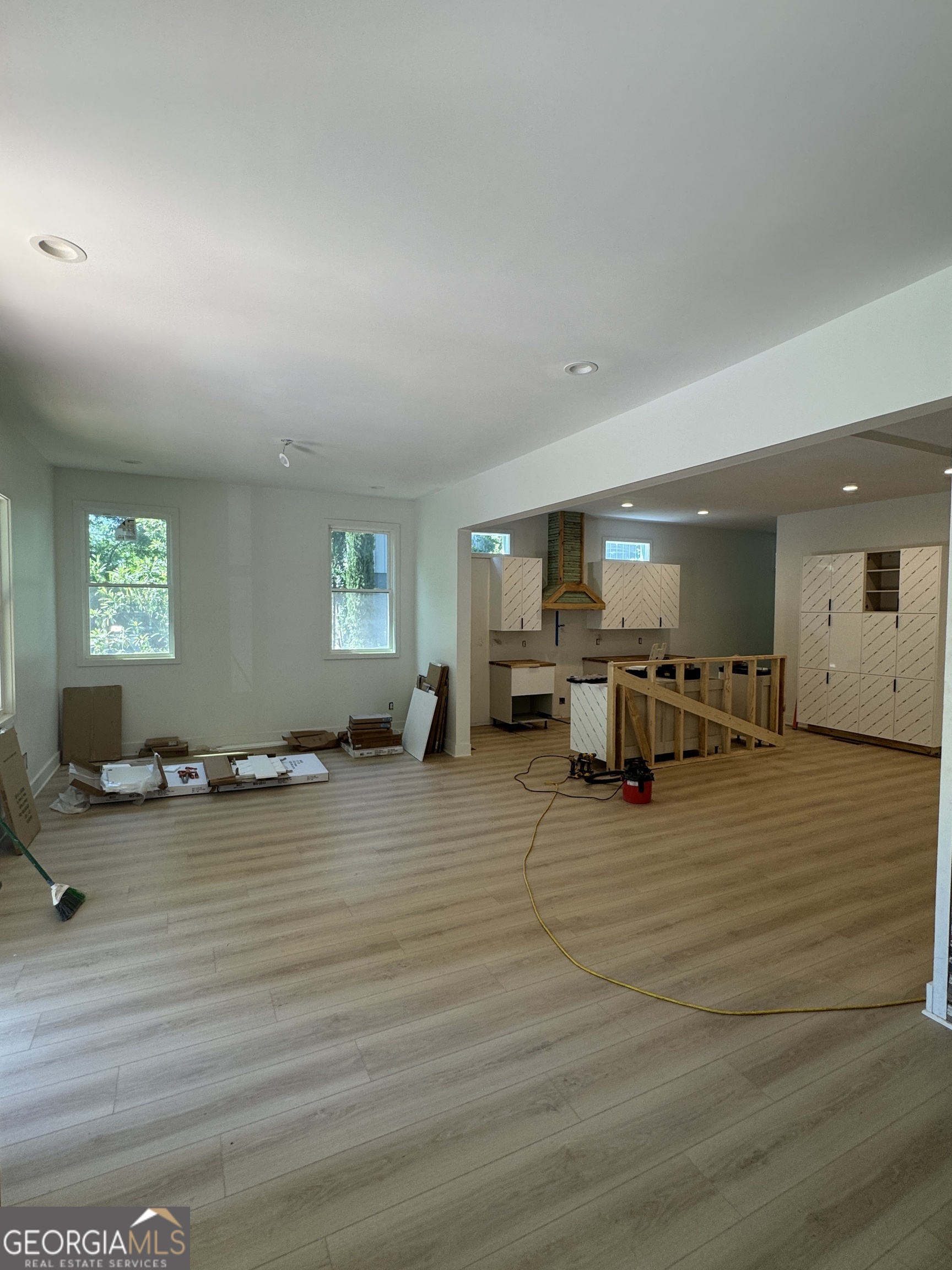 198 Flint Street Property Photo 23