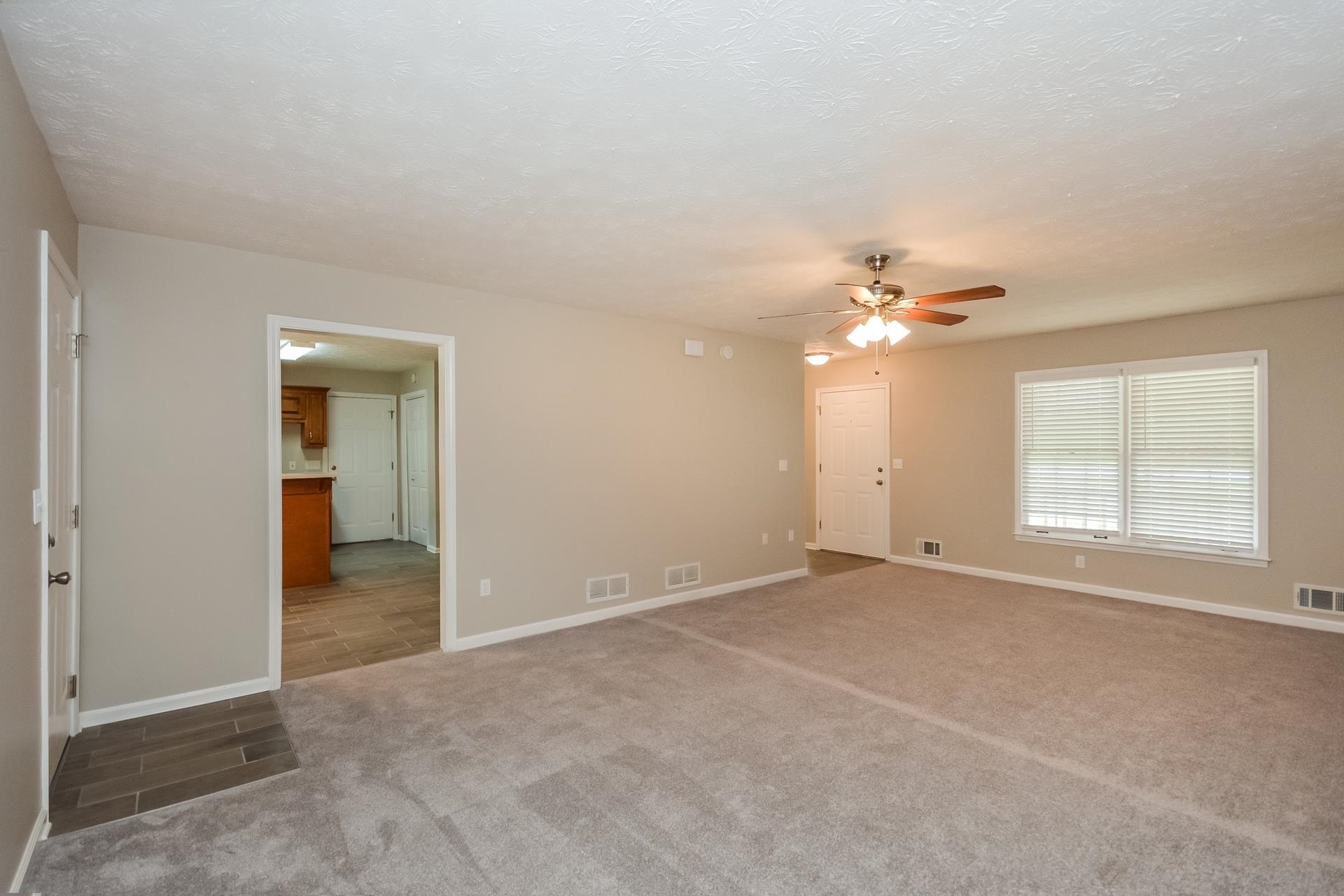 1600 Summit Point Property Photo 6