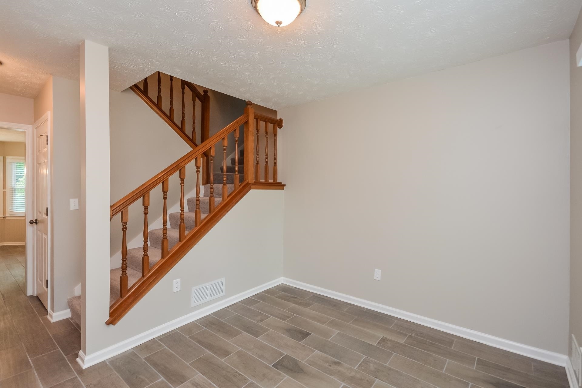 1600 Summit Point Property Photo 7