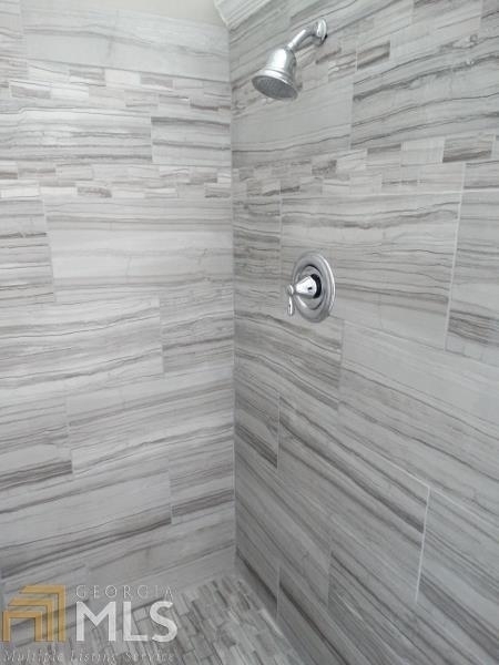 109 Garden Walk Property Photo 8