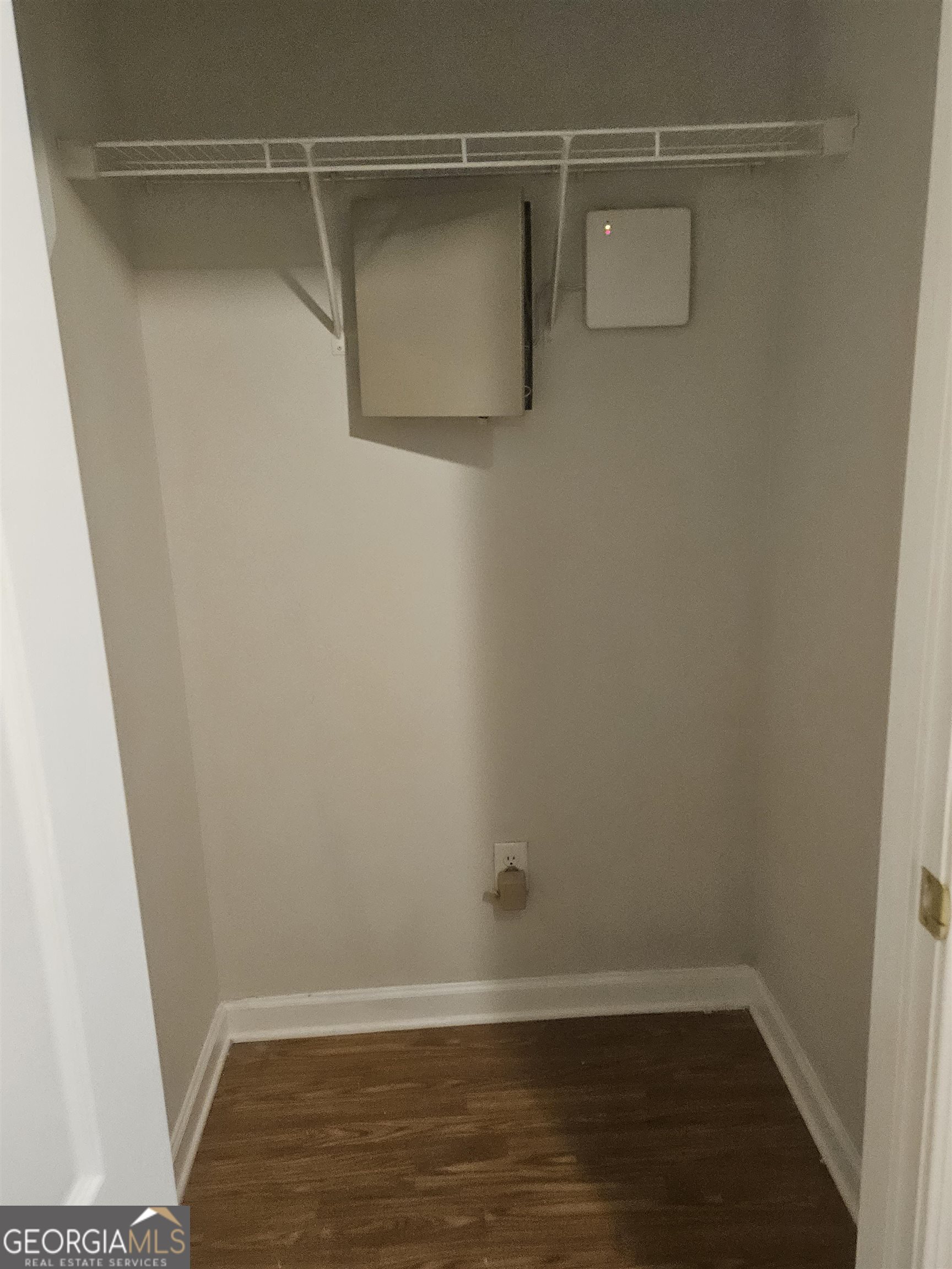 723 Georgetown Court Property Photo 4