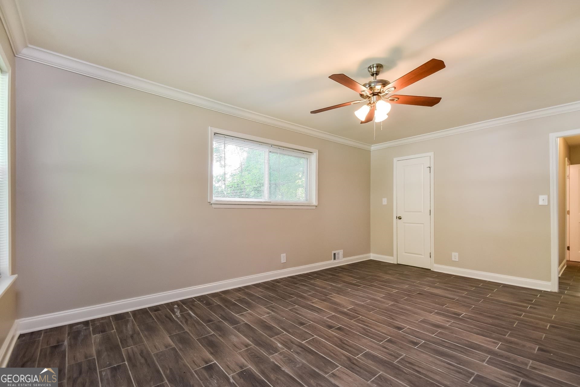 5485 Deerfield Trail Property Photo 9