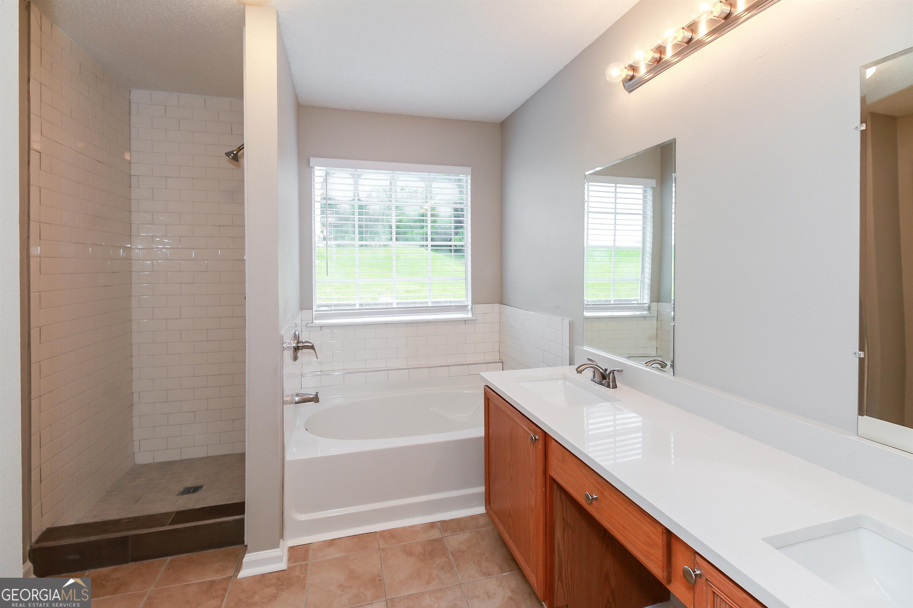 10127 Deep Creek Drive Property Photo 10