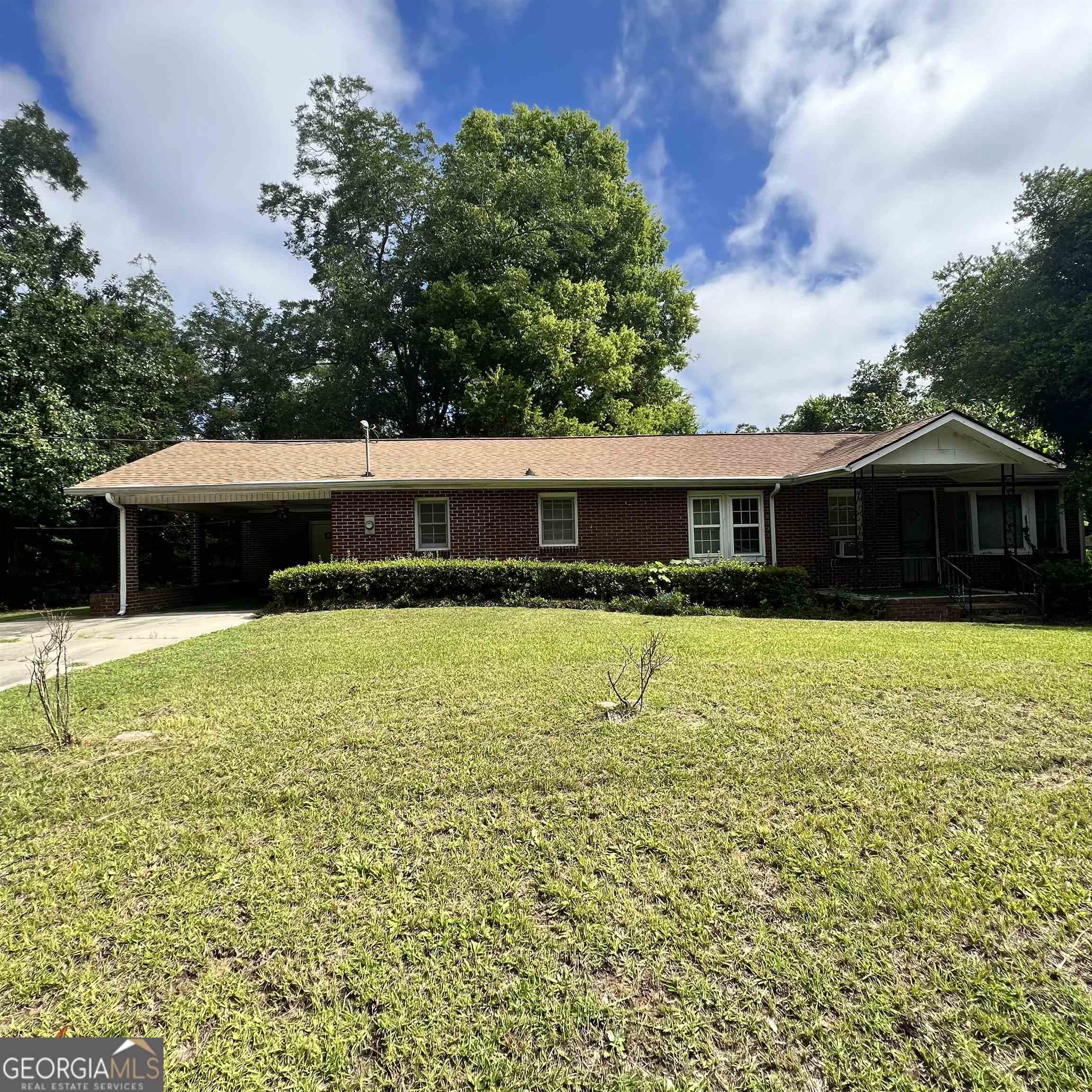 326 Shelby St Property Photo 1