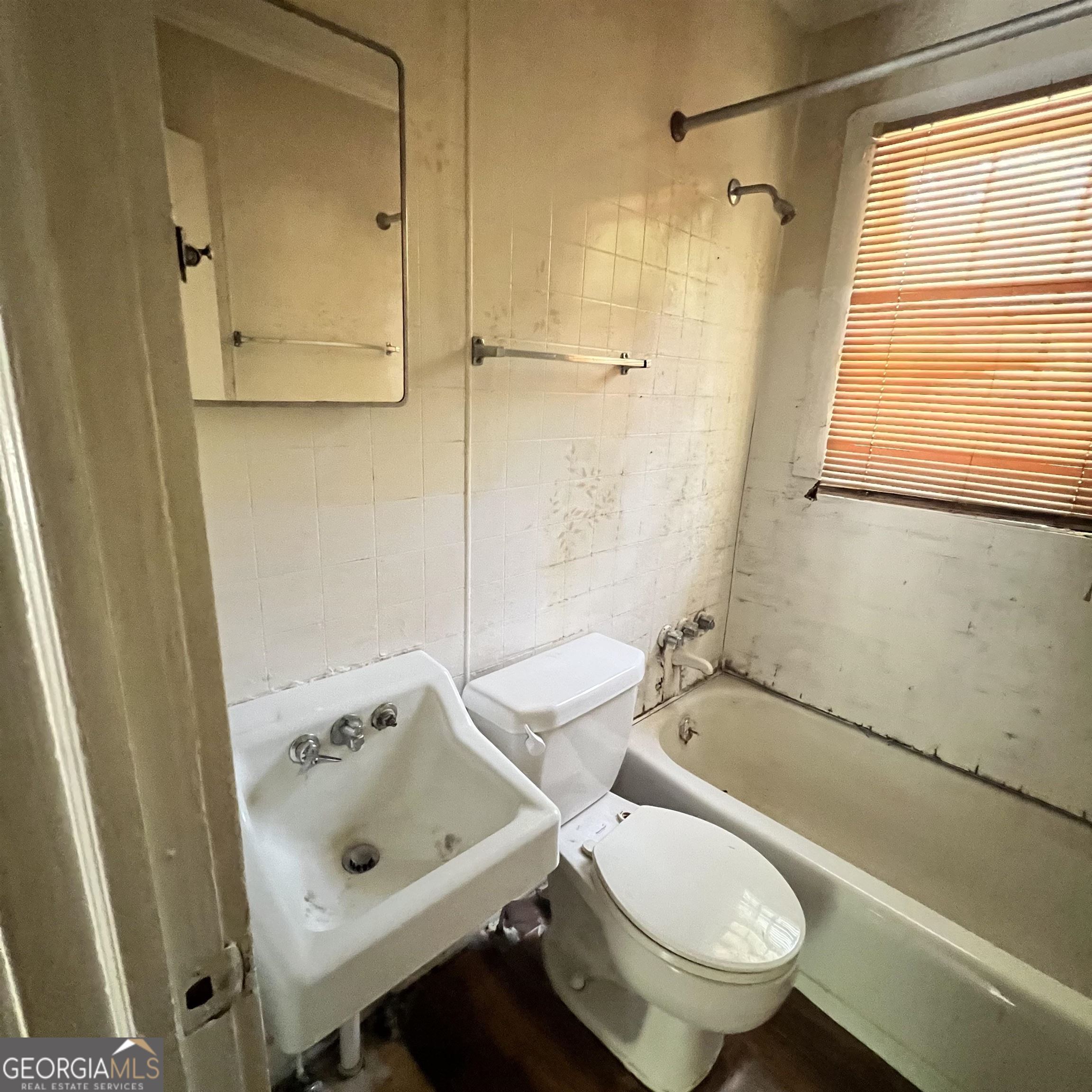 326 Shelby St Property Photo 7