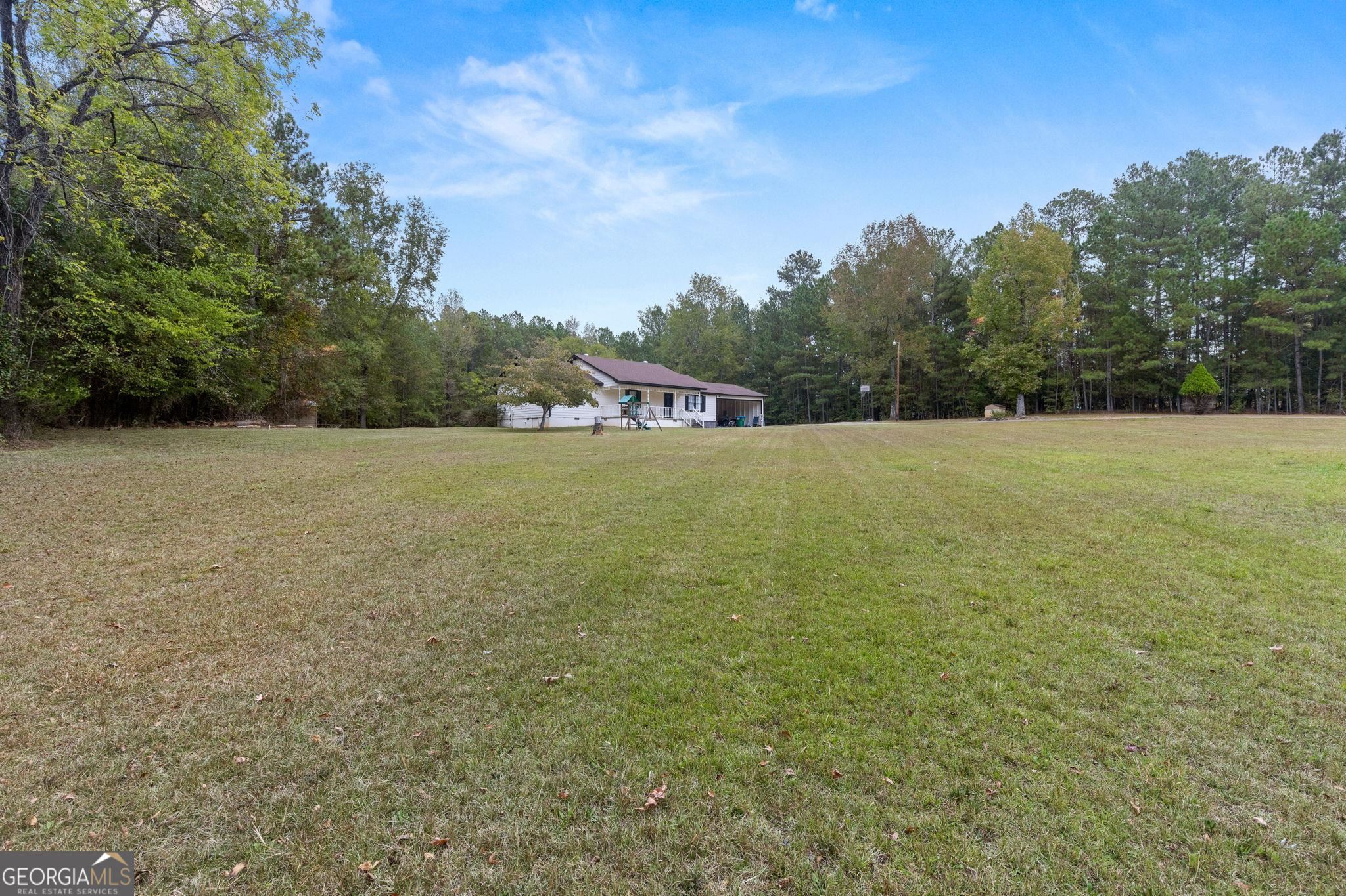 1837 Huntcliff Way Property Photo 5