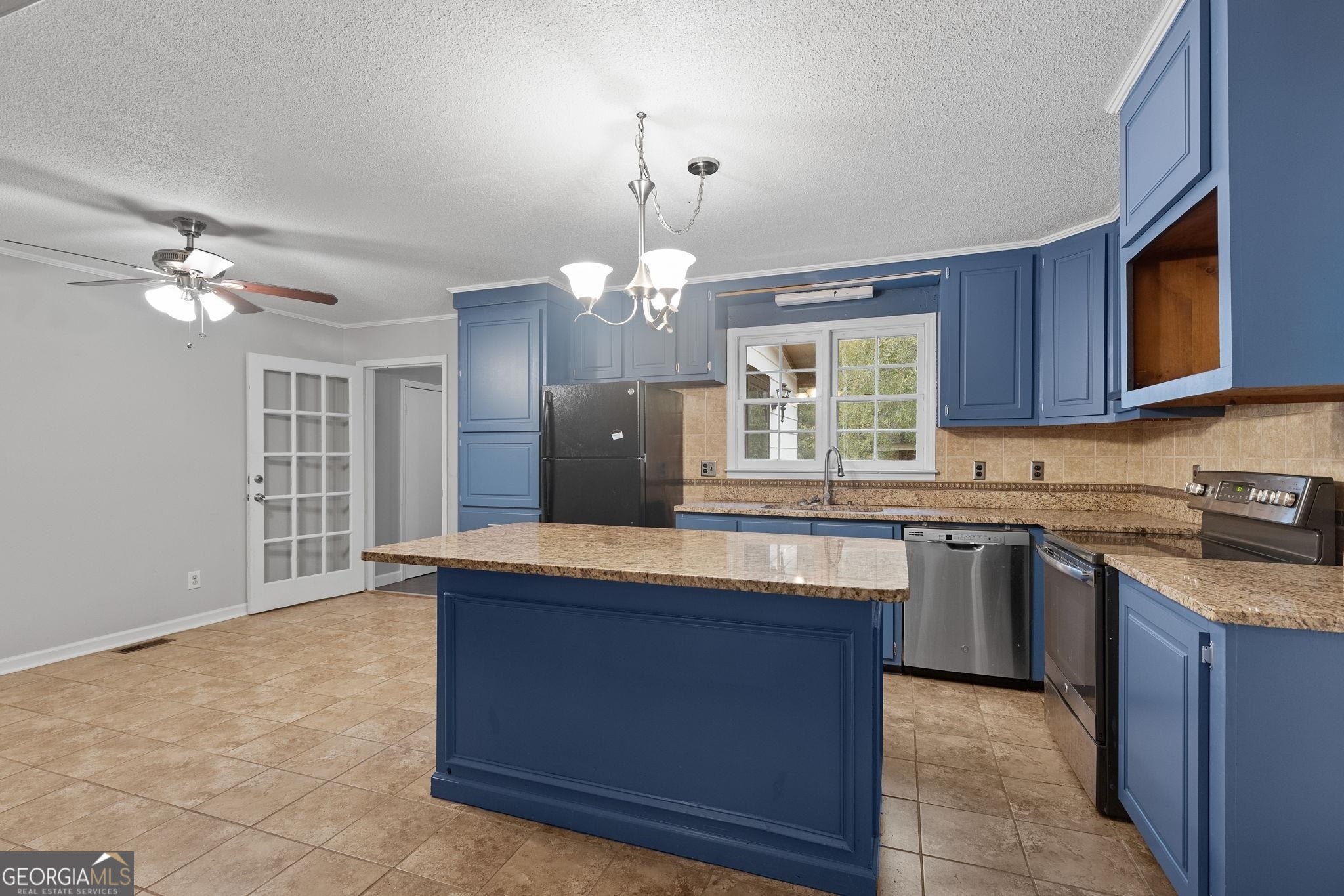 1837 Huntcliff Way Property Photo 12