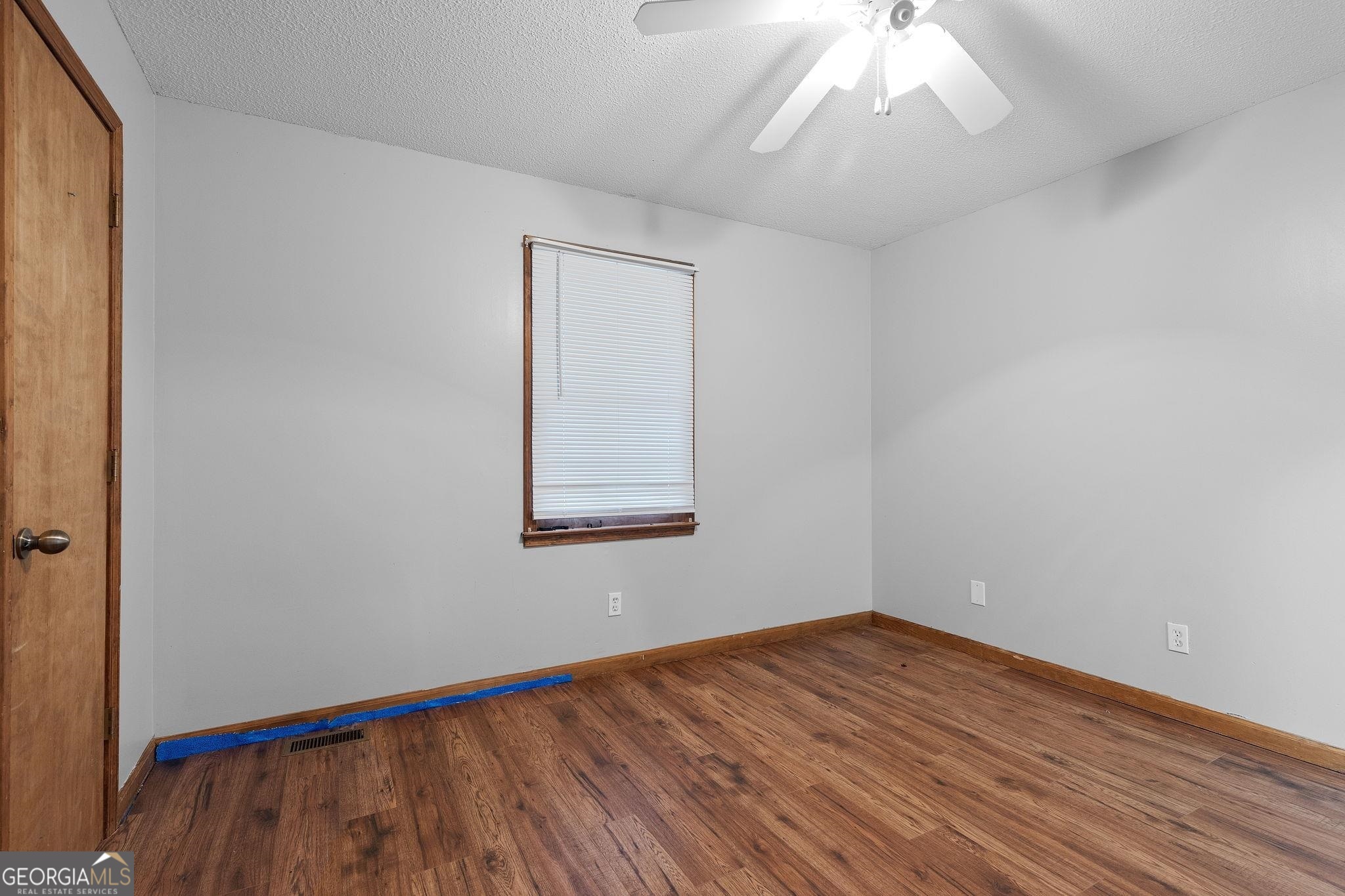 1837 Huntcliff Way Property Photo 24