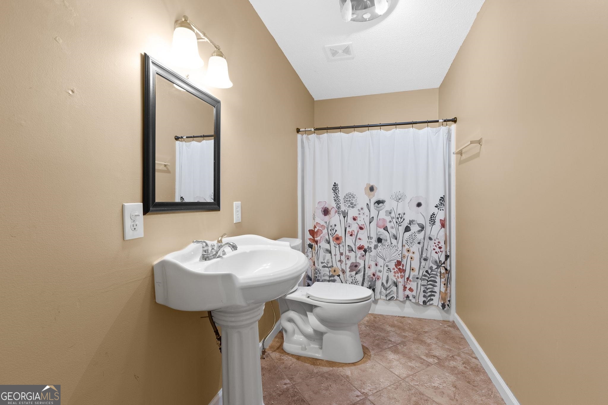 1837 Huntcliff Way Property Photo 26