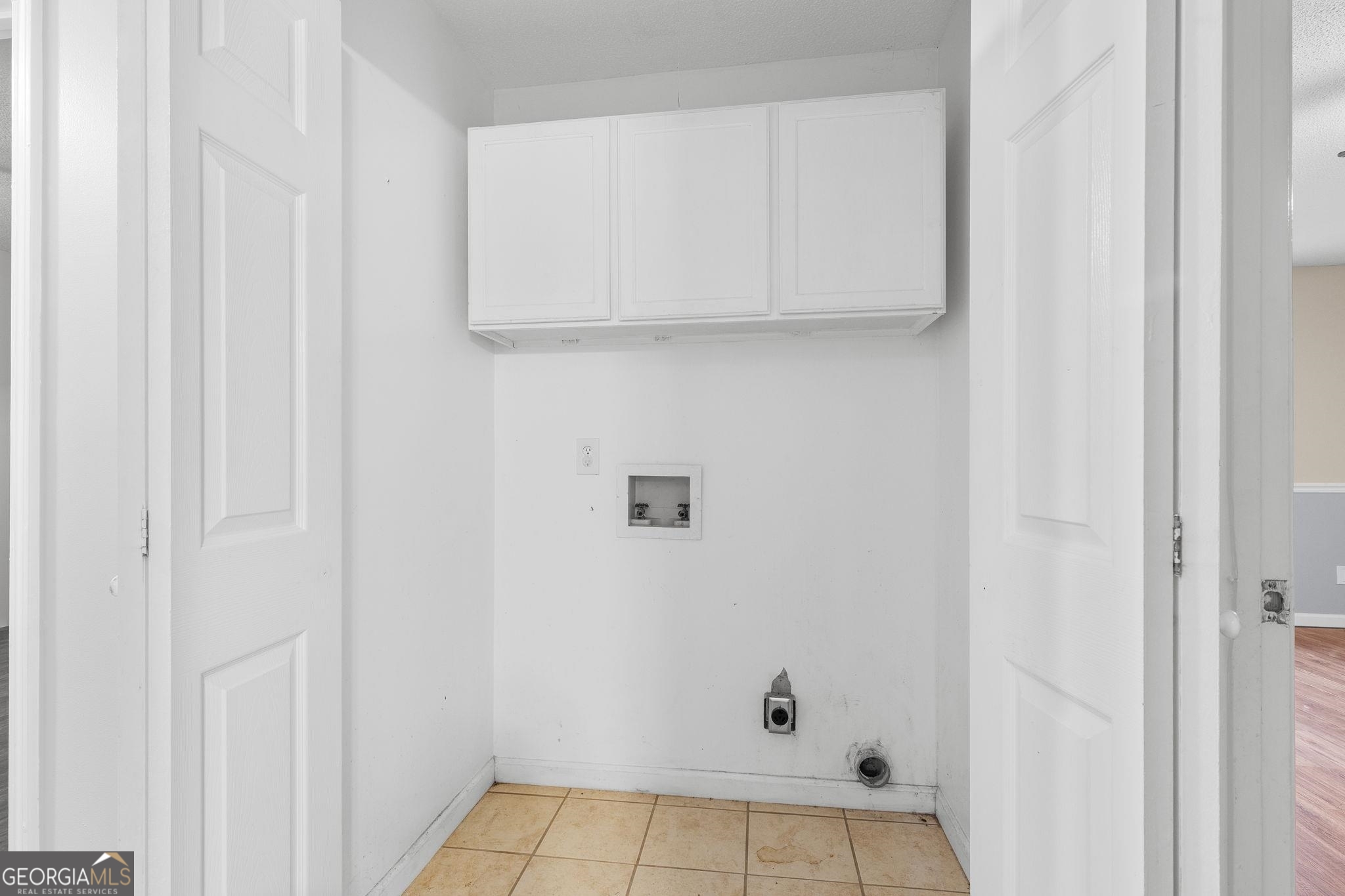 1837 Huntcliff Way Property Photo 27