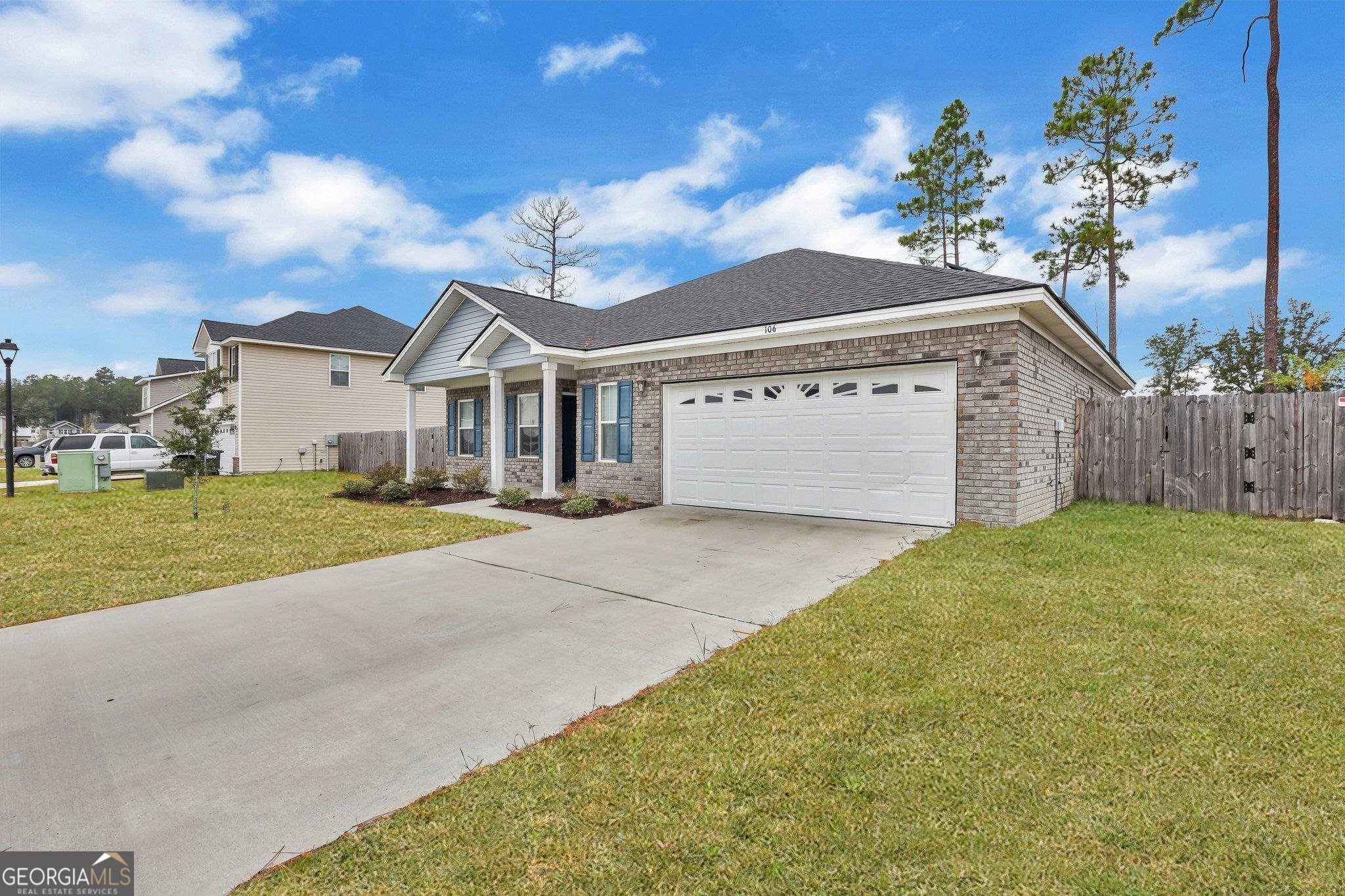 106 Thorp Circle Property Photo 2