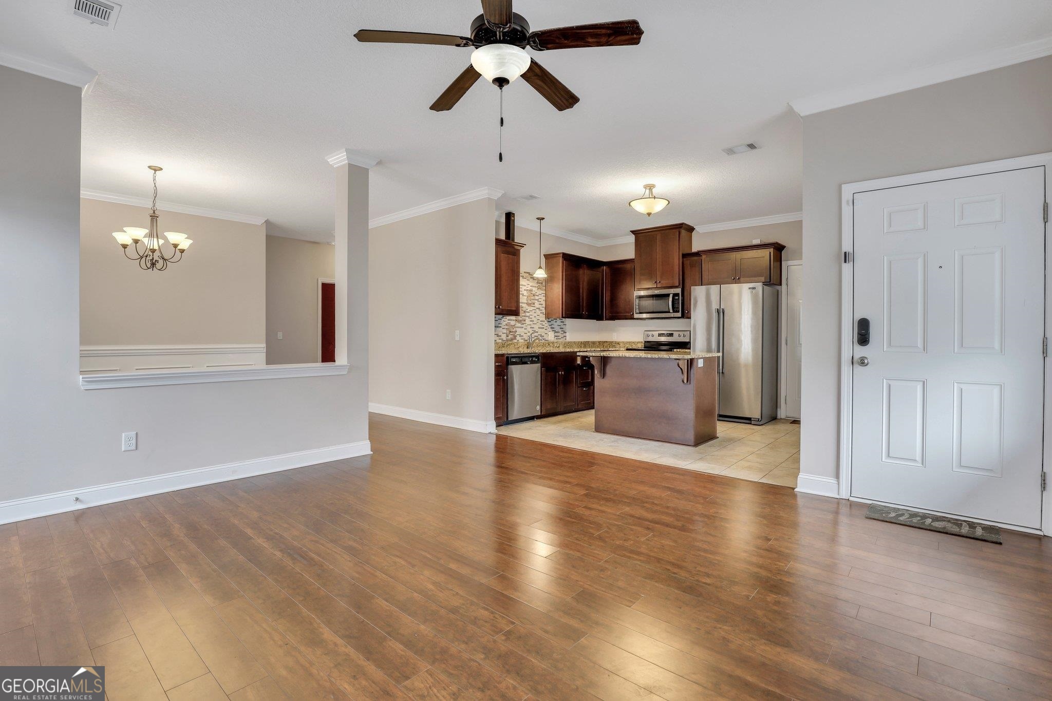106 Thorp Circle Property Photo 6