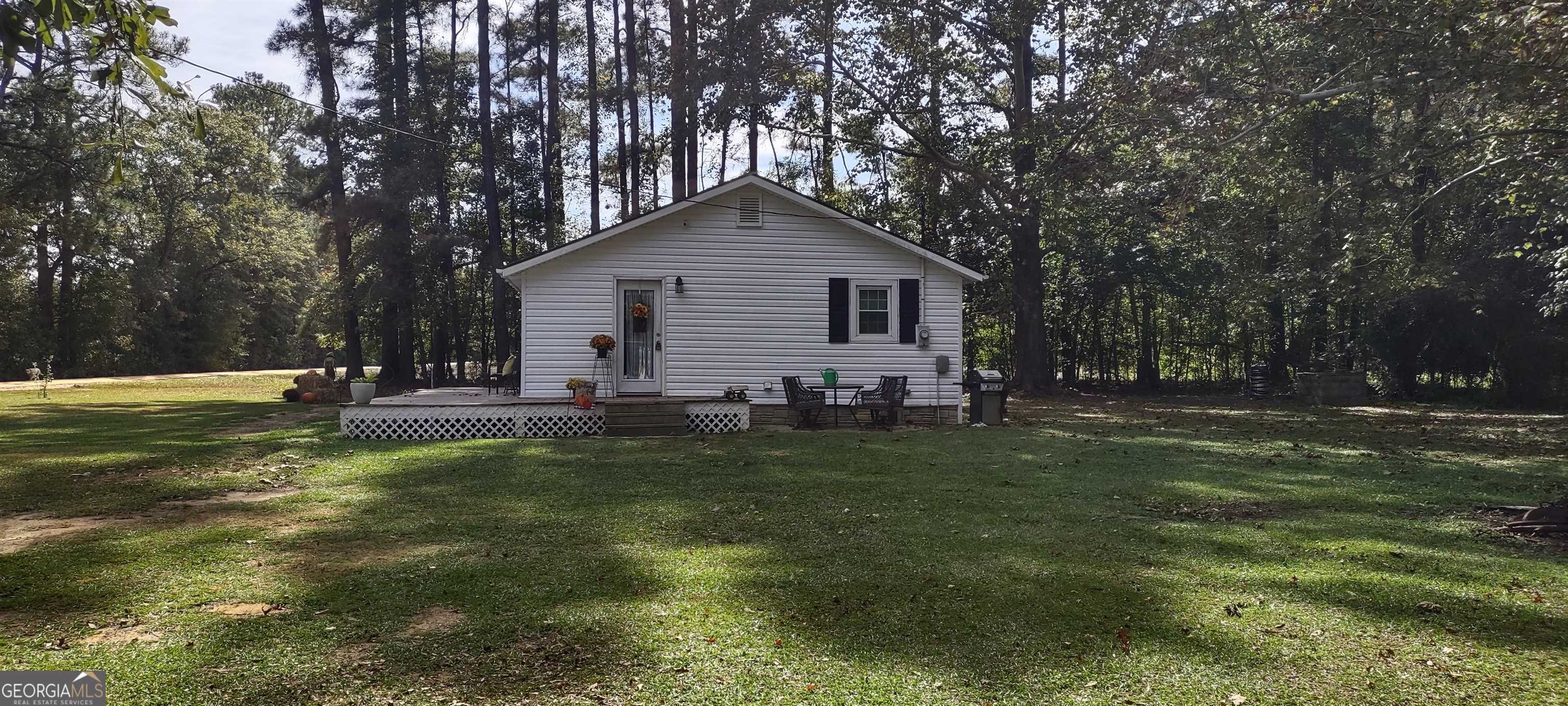 1425 Buster Miller Road Property Photo 2