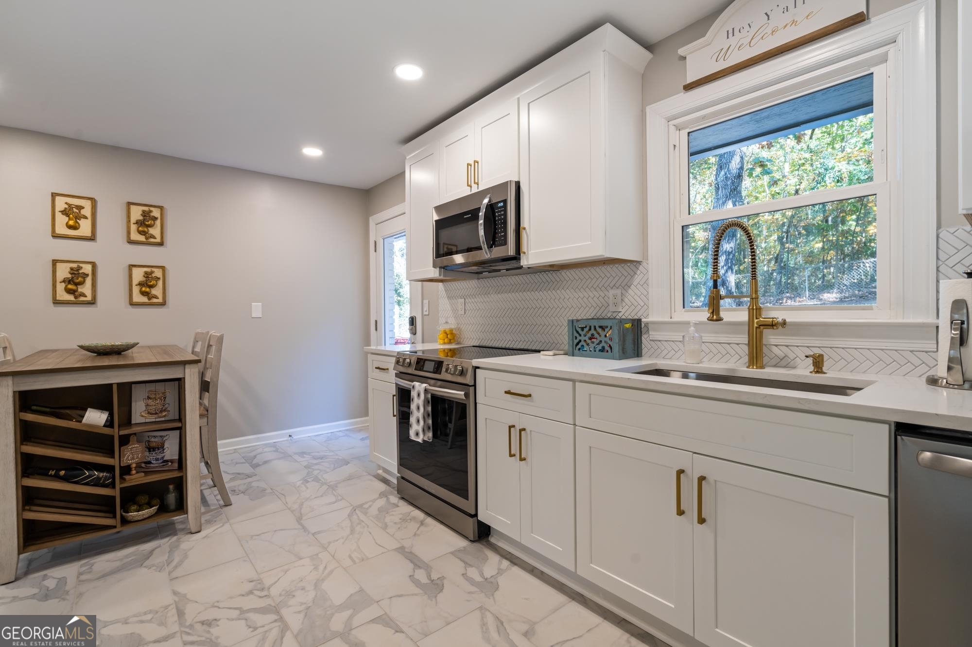 6 Oriole Drive Property Photo 14