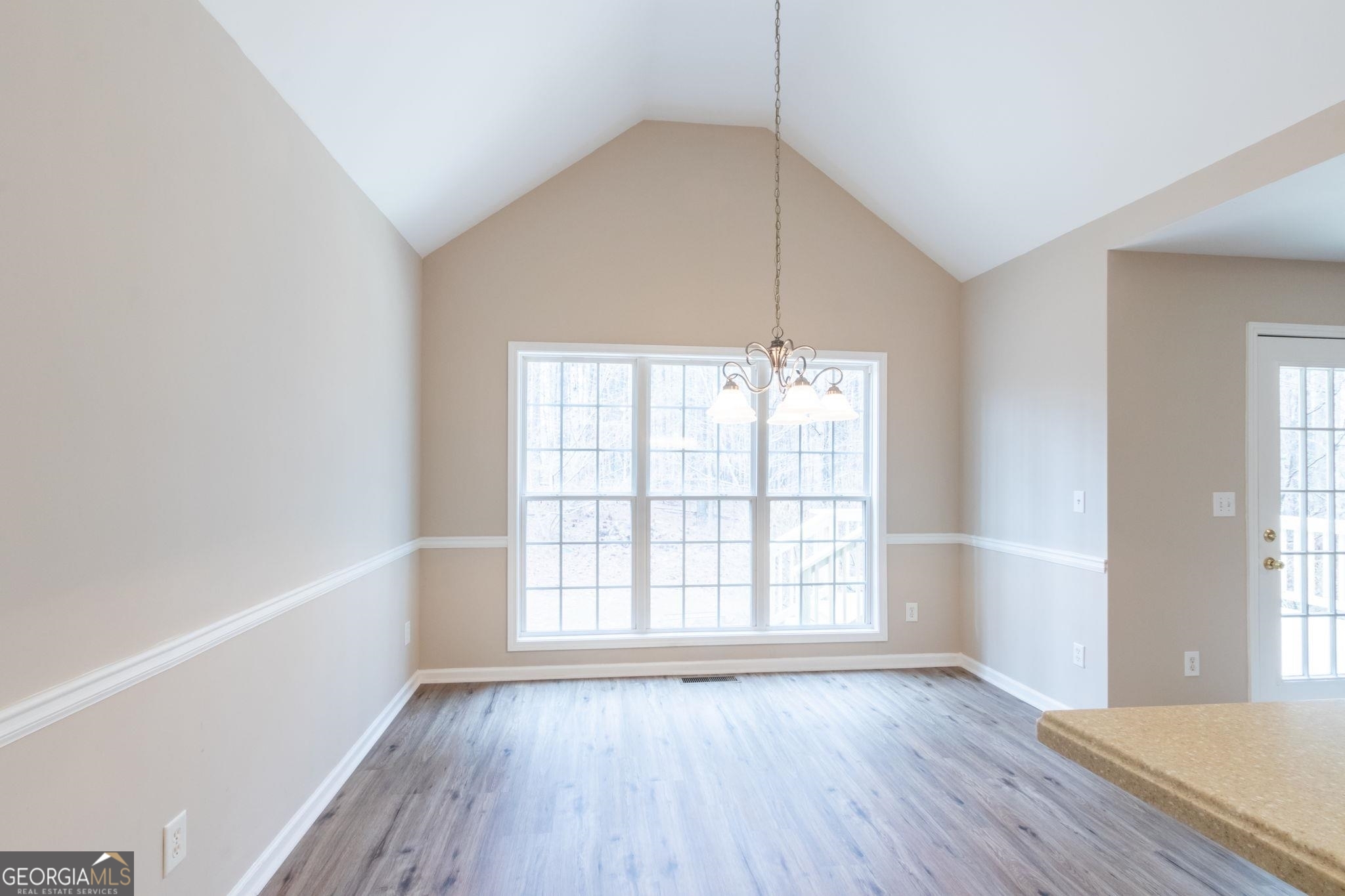 1117 Campbell Road Property Photo 23