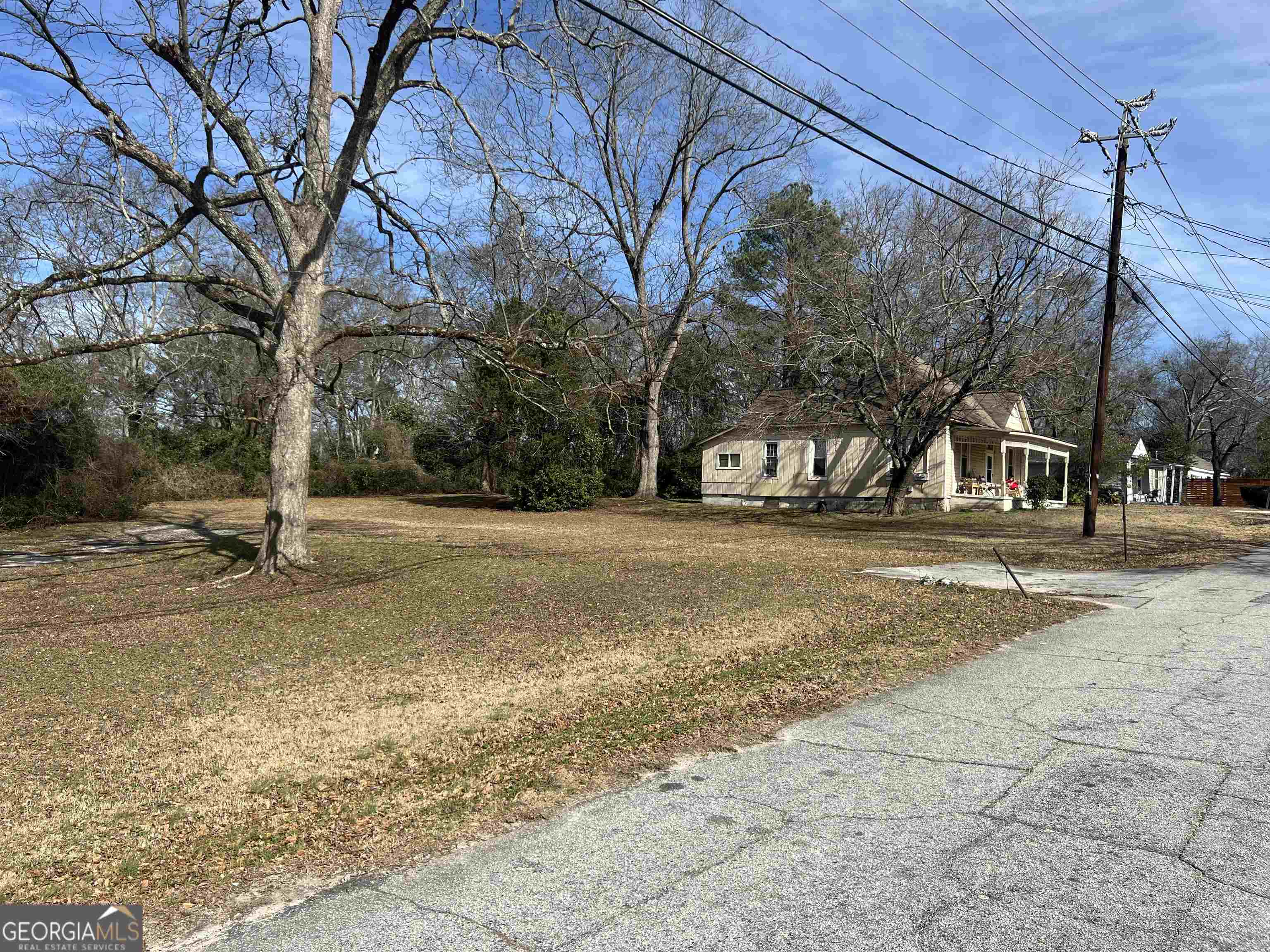 1110 Oakland Avenue Property Photo 3