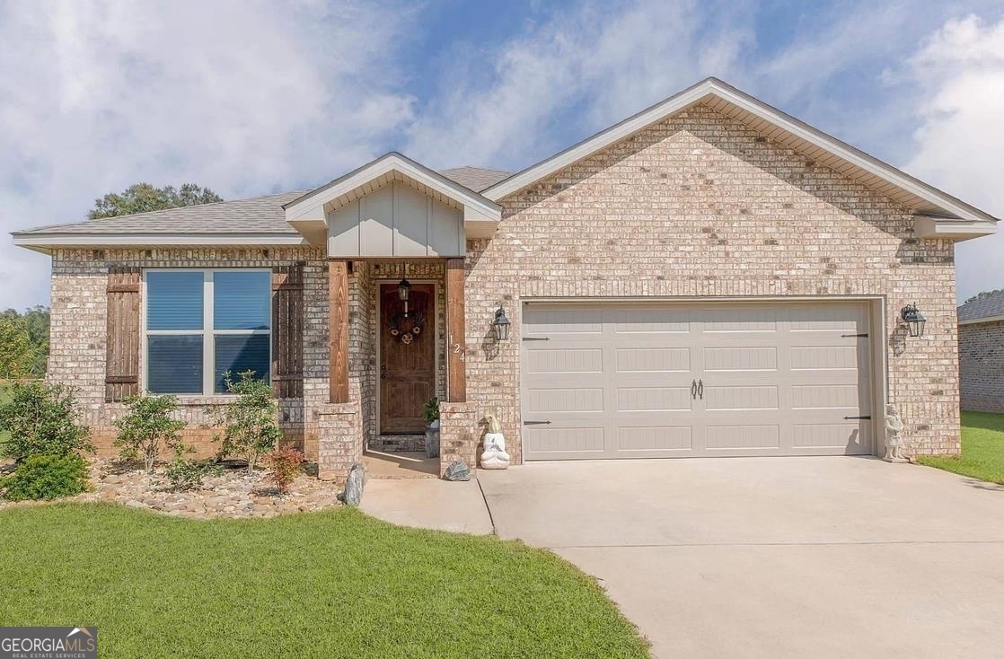 124 Hay Bale Way Property Photo 1