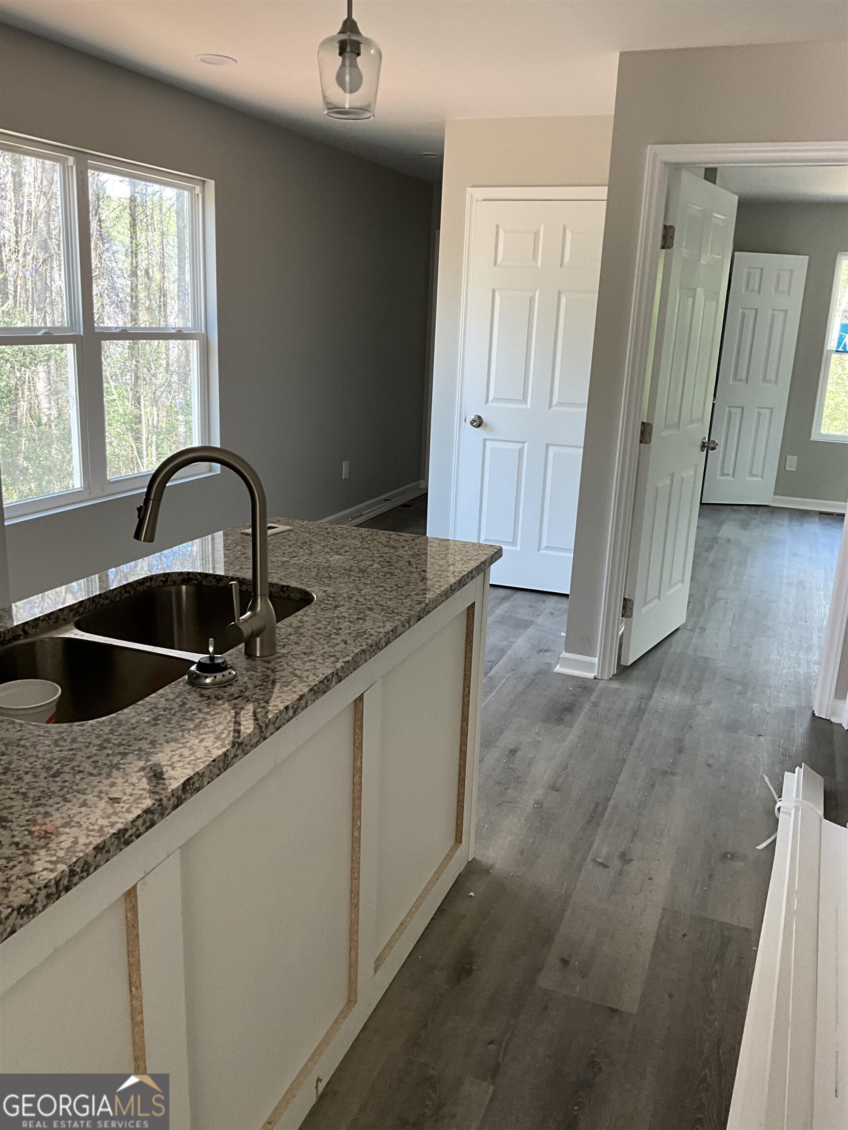 320 Adams Avenue Property Photo 9
