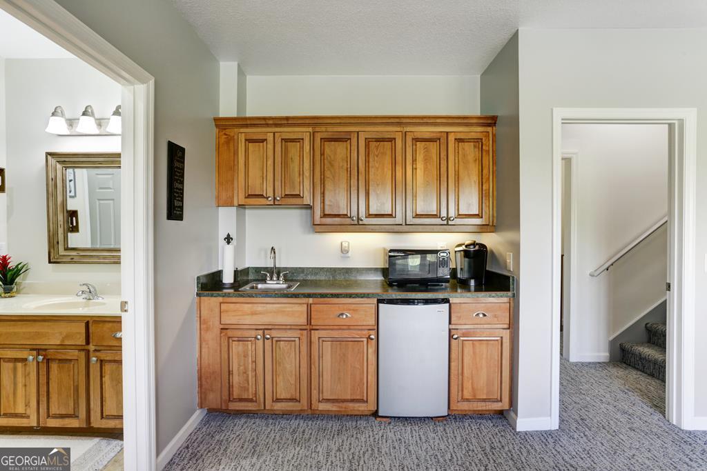 935 White Oak Drive Property Photo 27