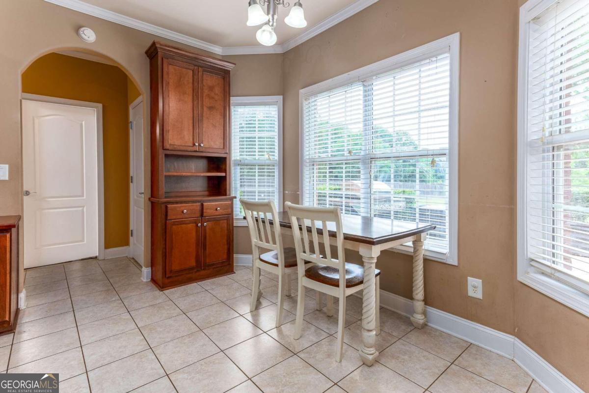 1081 Ruby Way Property Photo 7