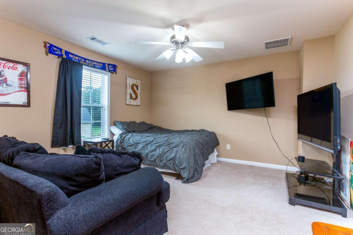 1081 Ruby Way Property Photo 15