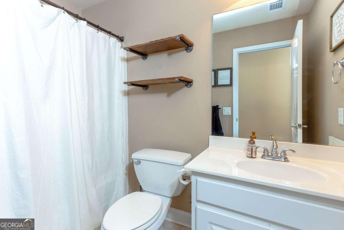 1081 Ruby Way Property Photo 16