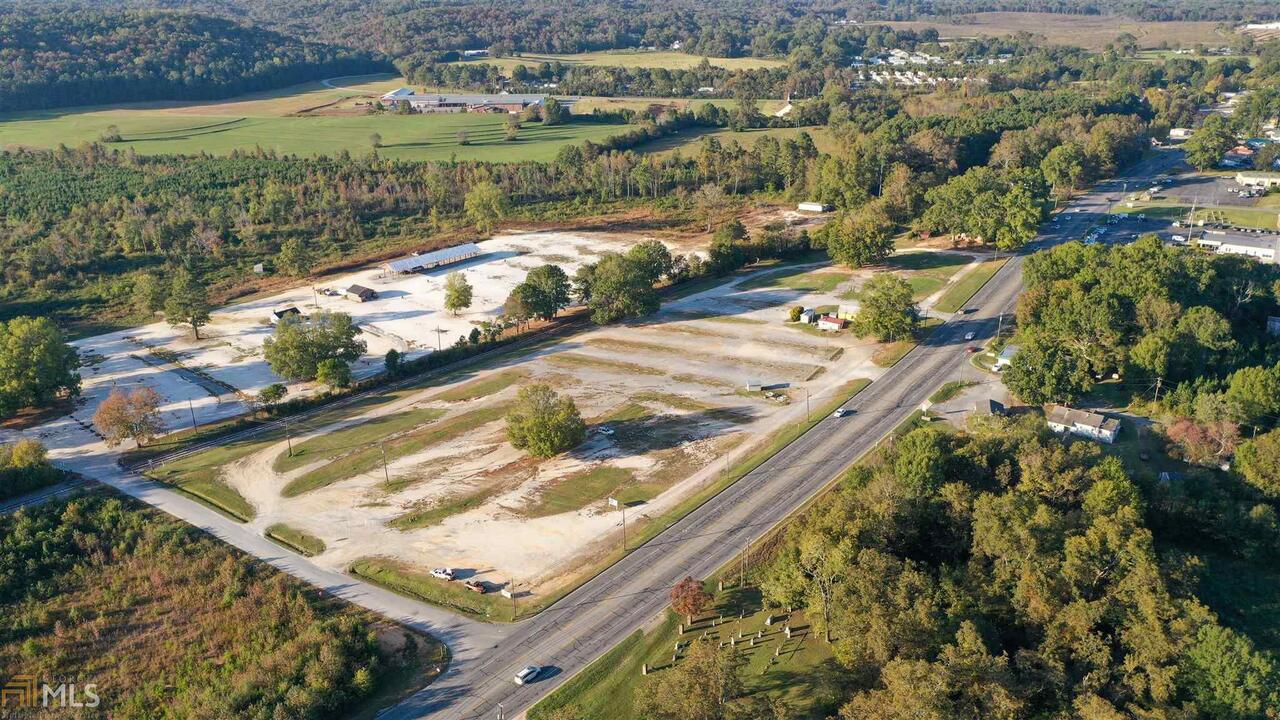 12071 Highway 27 Property Photo 6