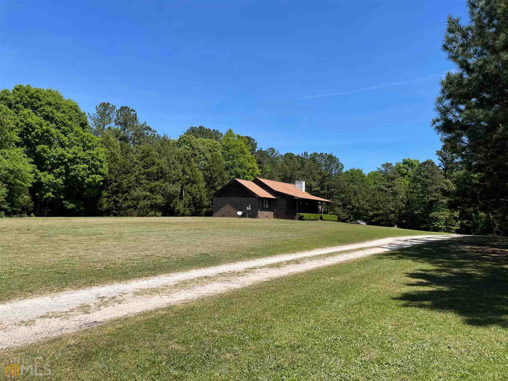 1826 Chambers Road Property Photo 4