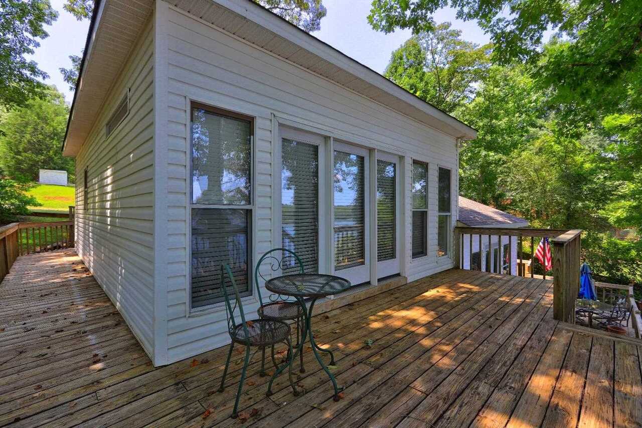 249 Lakeshore Drive Property Photo 17
