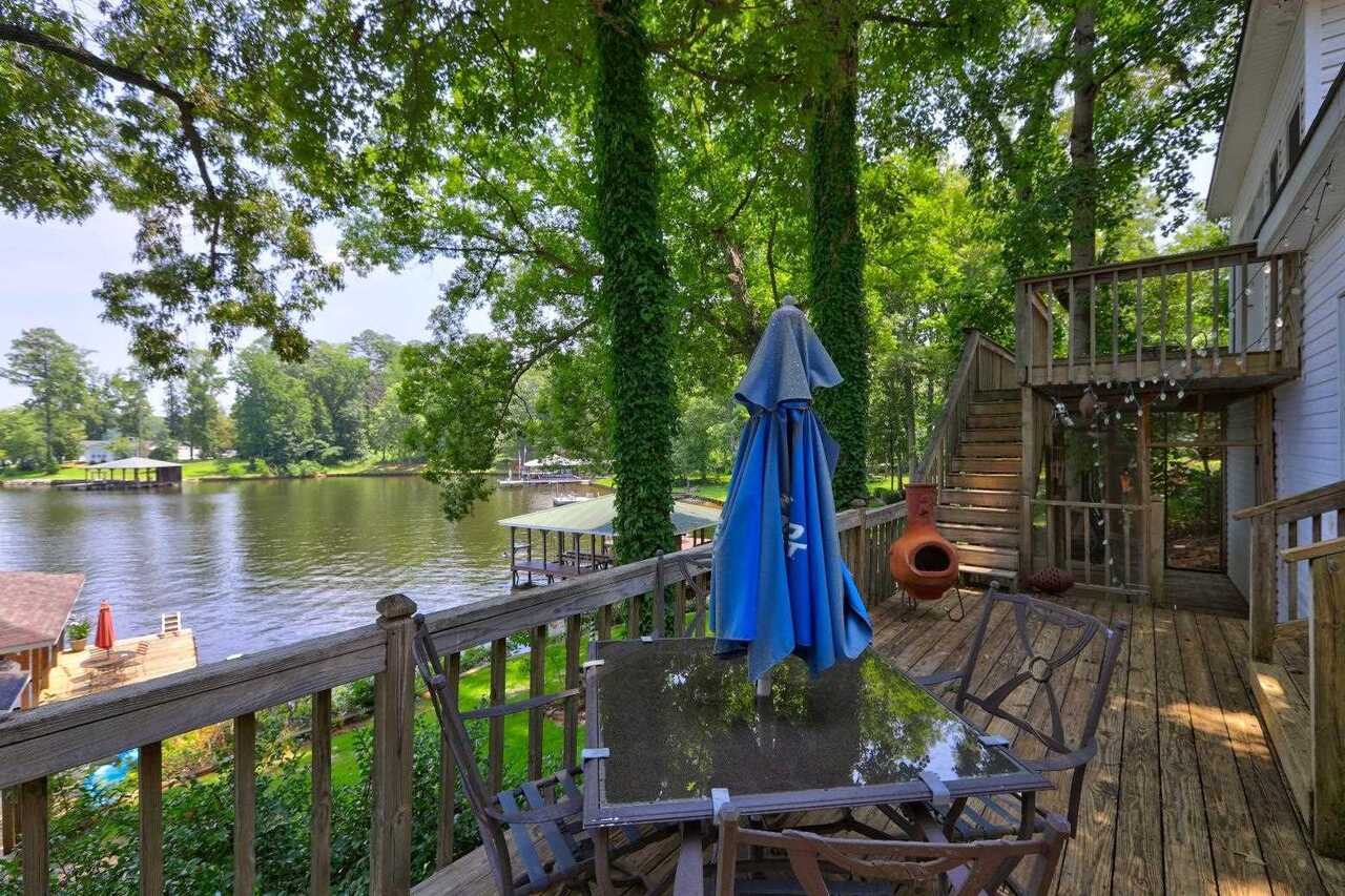 249 Lakeshore Drive Property Photo 18