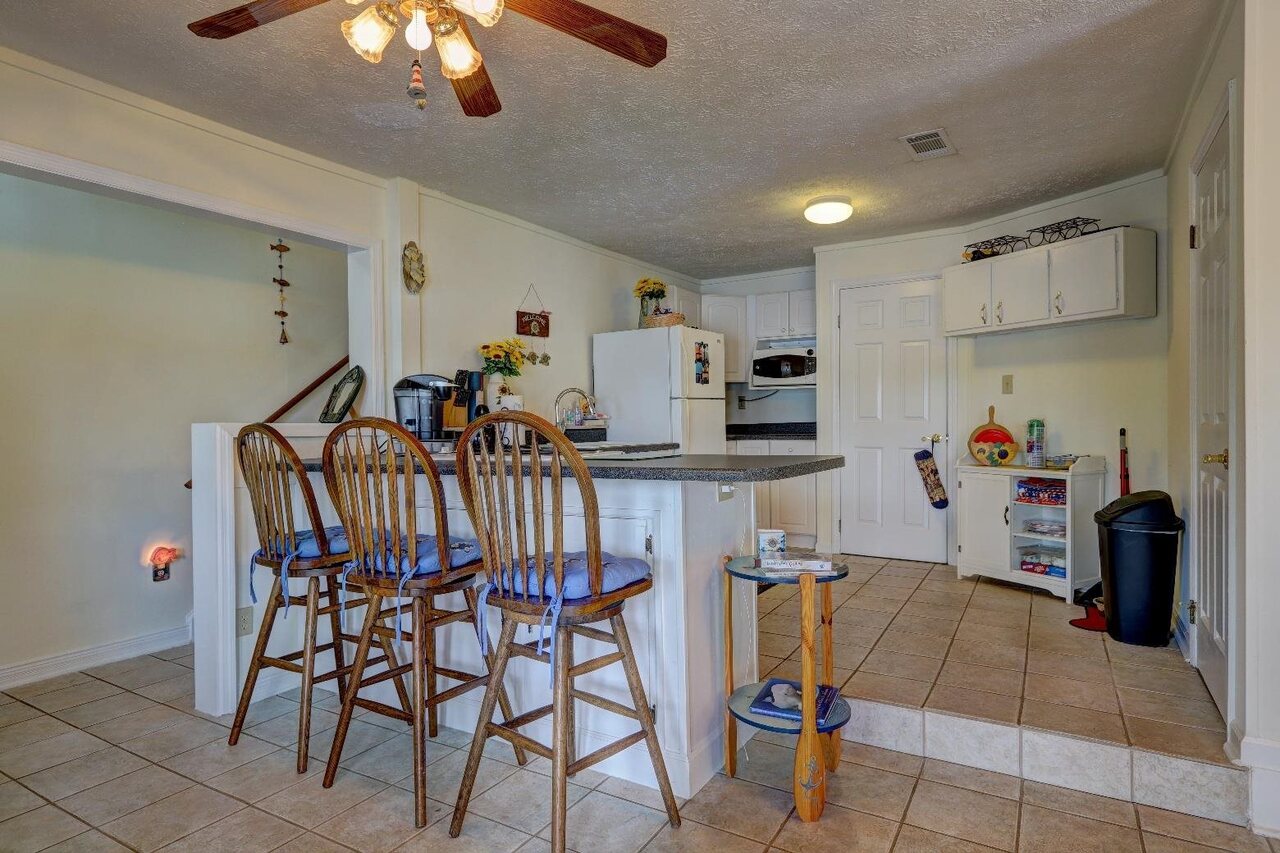 249 Lakeshore Drive Property Photo 23