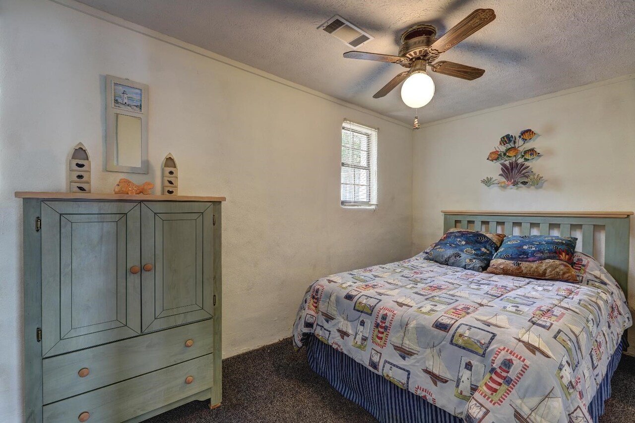 249 Lakeshore Drive Property Photo 28