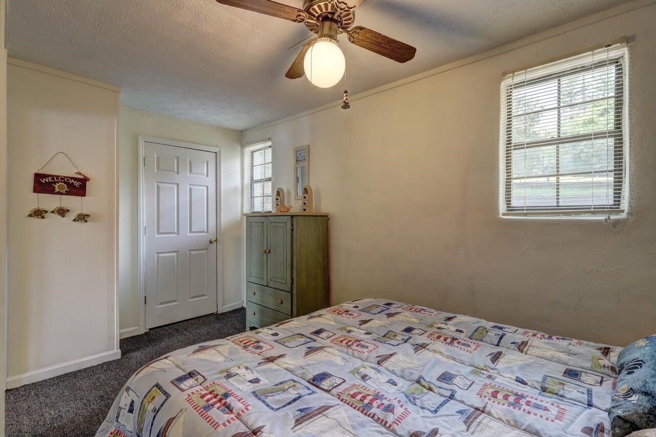 249 Lakeshore Drive Property Photo 30