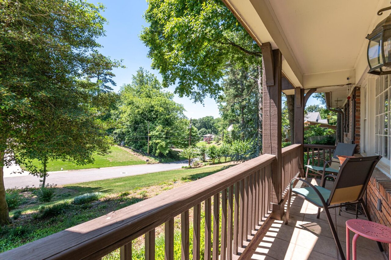 3926 Pineview Drive Se Property Photo 5