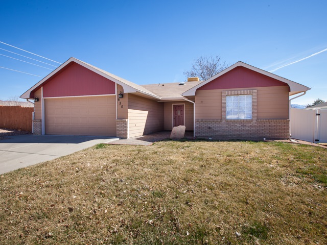 650 Avalon Drive Property Photo 1
