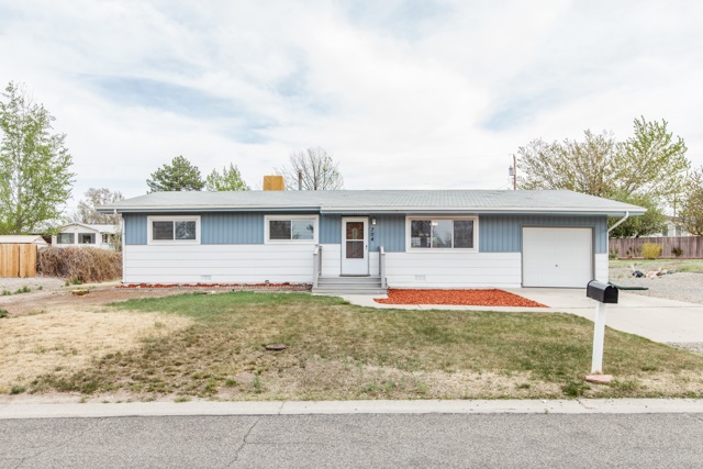 704 Ivy Place Property Photo 1