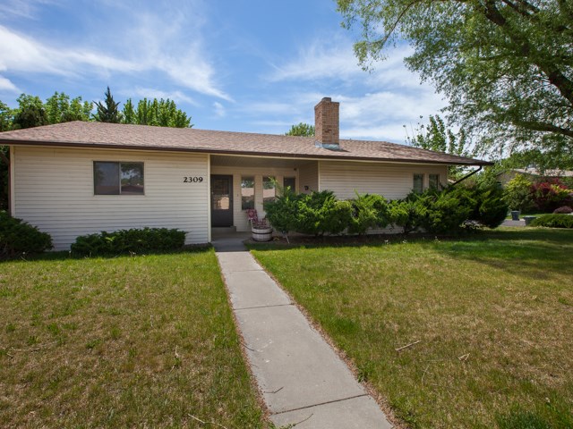 2309 Hawthorne Avenue Property Photo 1
