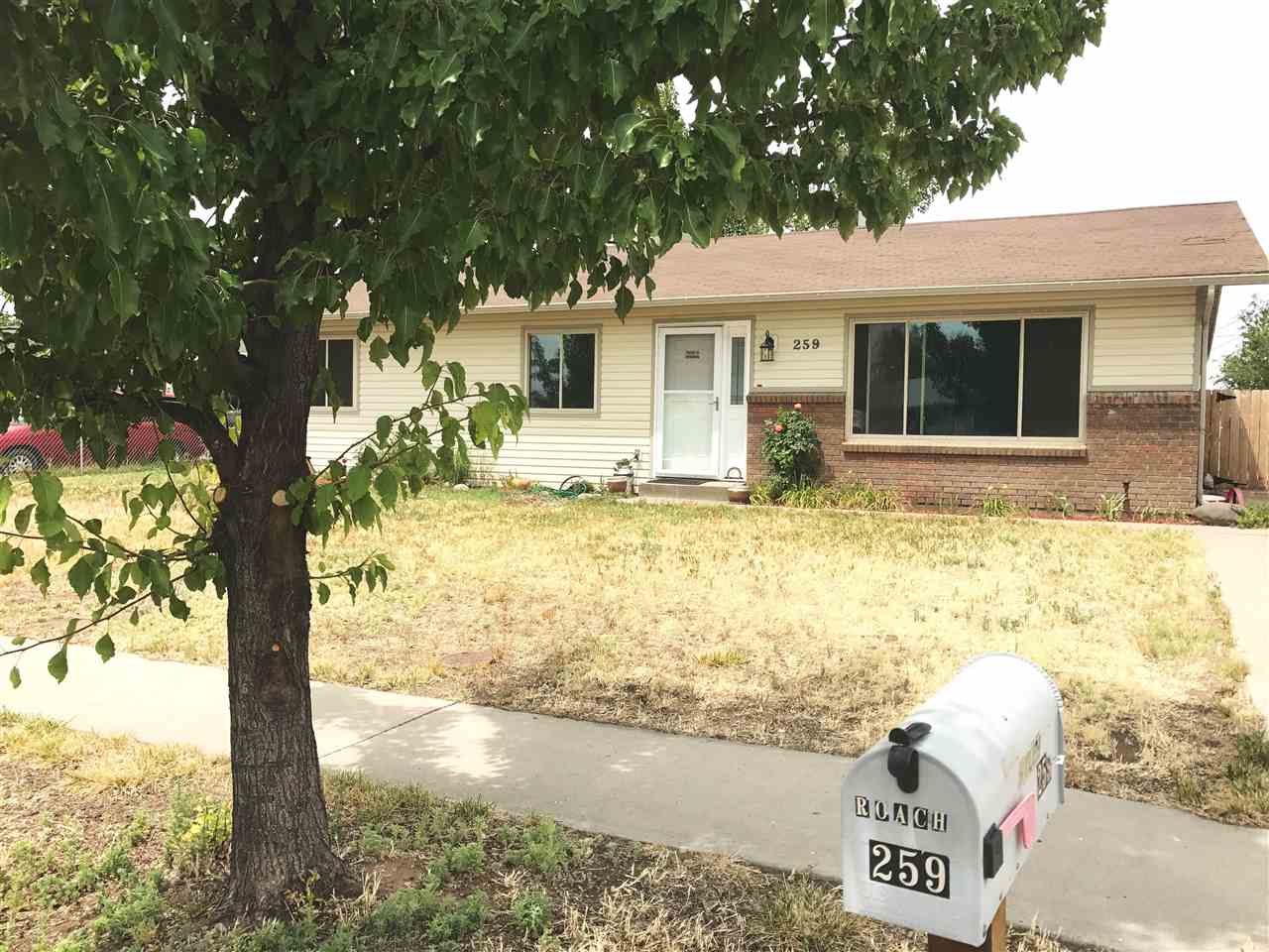 259 W Parkview Drive Property Photo 1