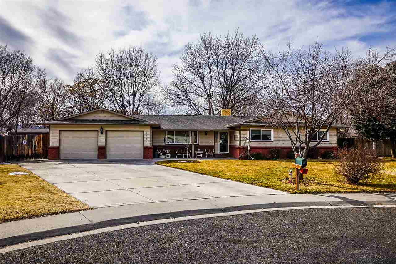 1921 Clover Court Property Photo 1