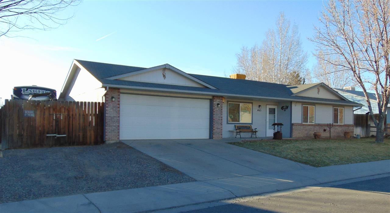 465 Pera Street Property Photo 1