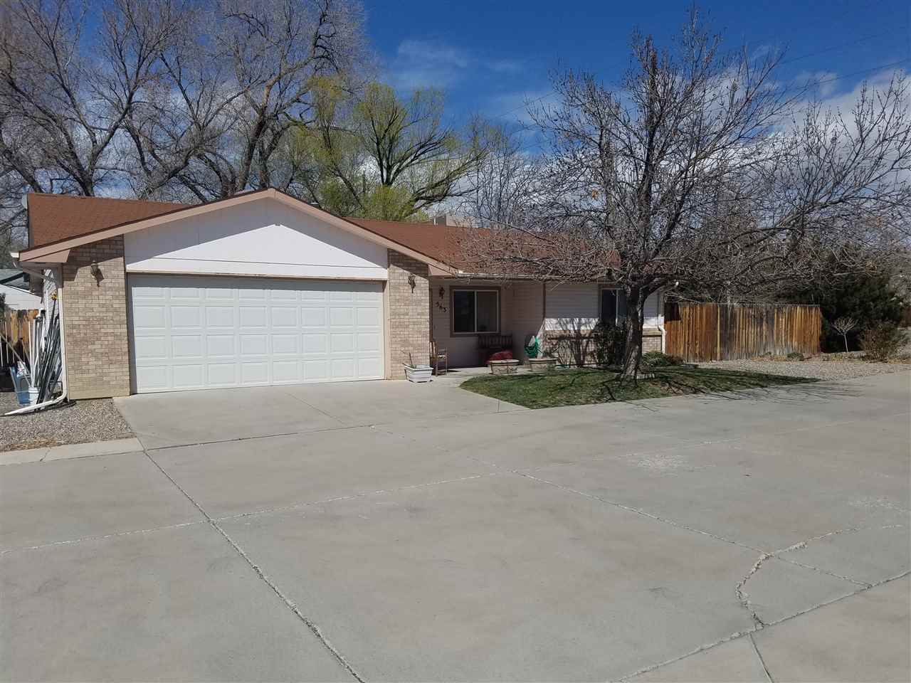 563 30 Road Property Photo 1
