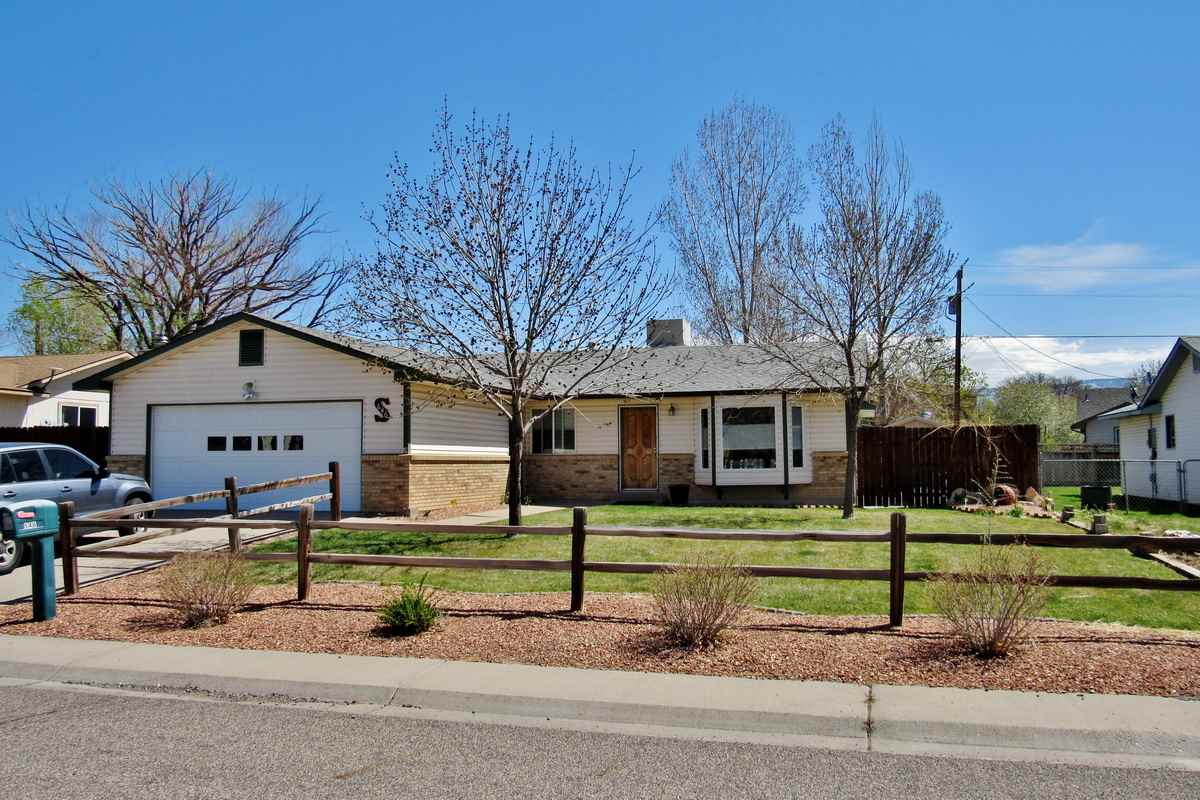 646 Oxbow Road Property Photo 1