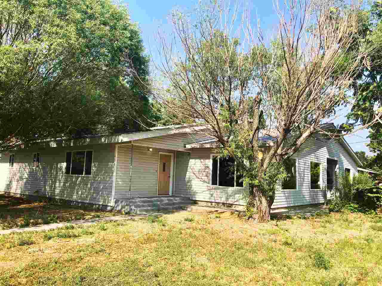 252 Village Lane Property Photo 1
