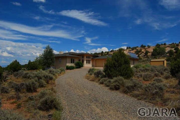 20271 Red Cliff Road Property Photo 1